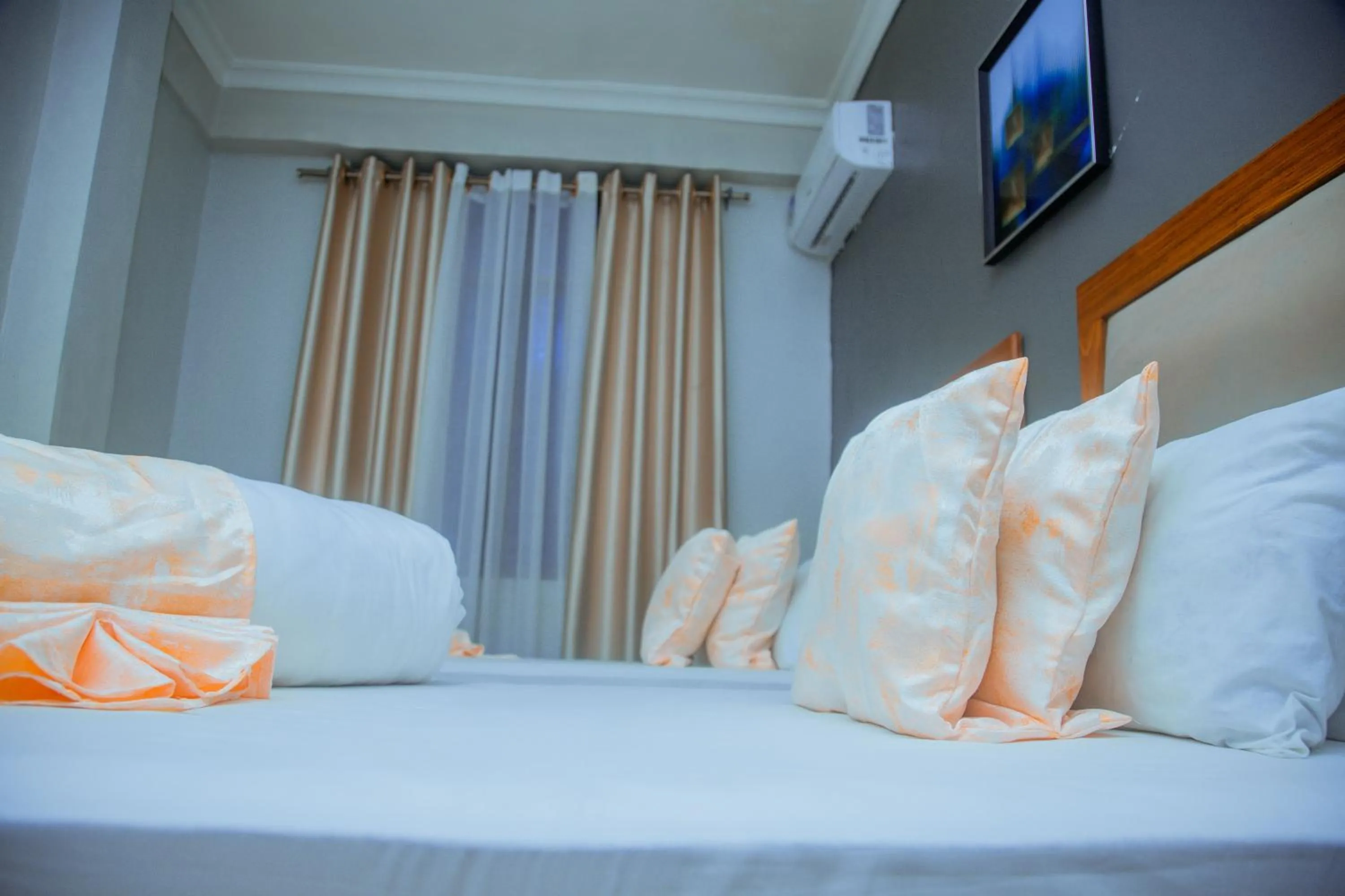 Bed in LE GRAND MARIE HOTEL