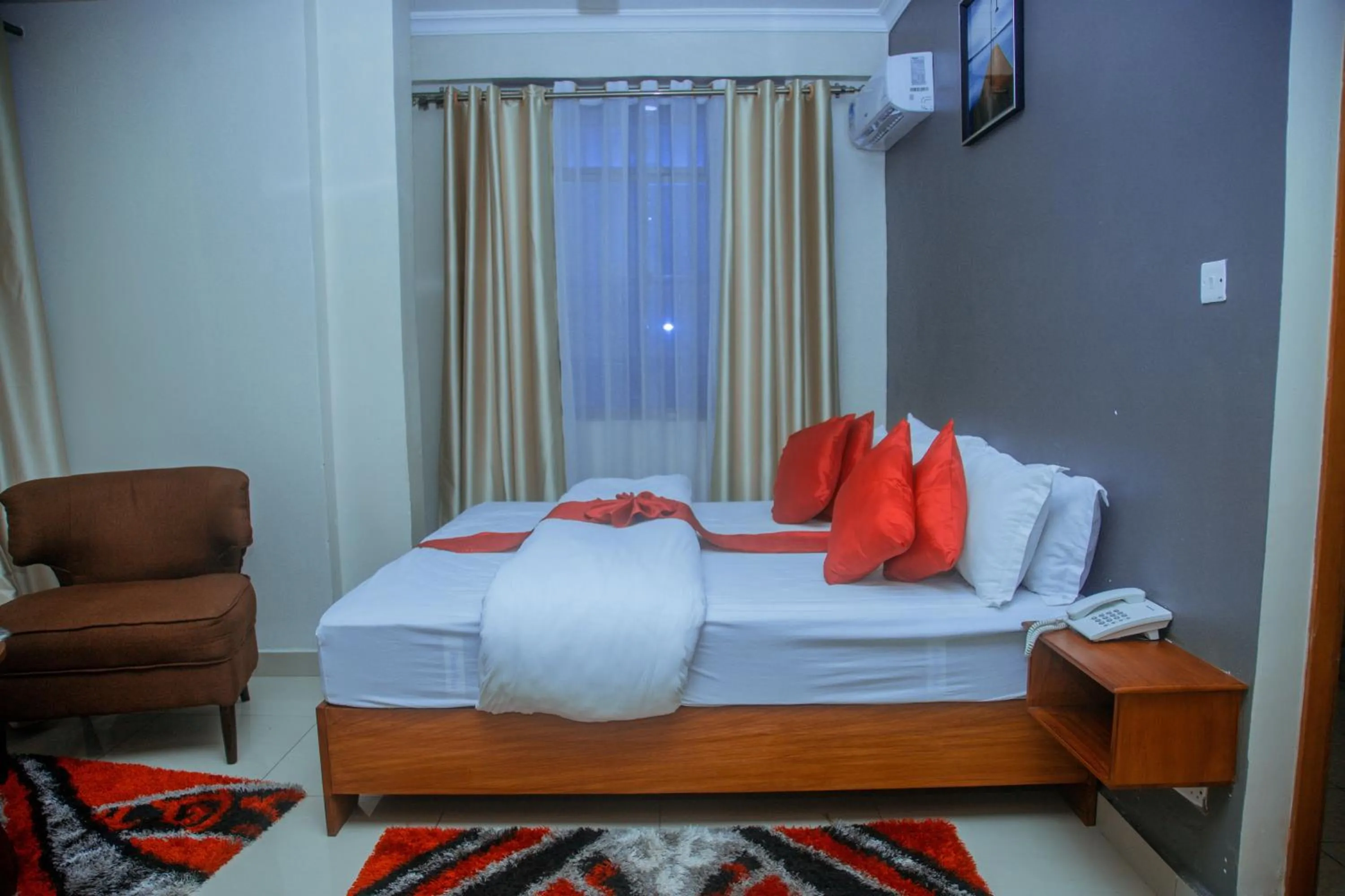 Photo of the whole room in LE GRAND MARIE HOTEL