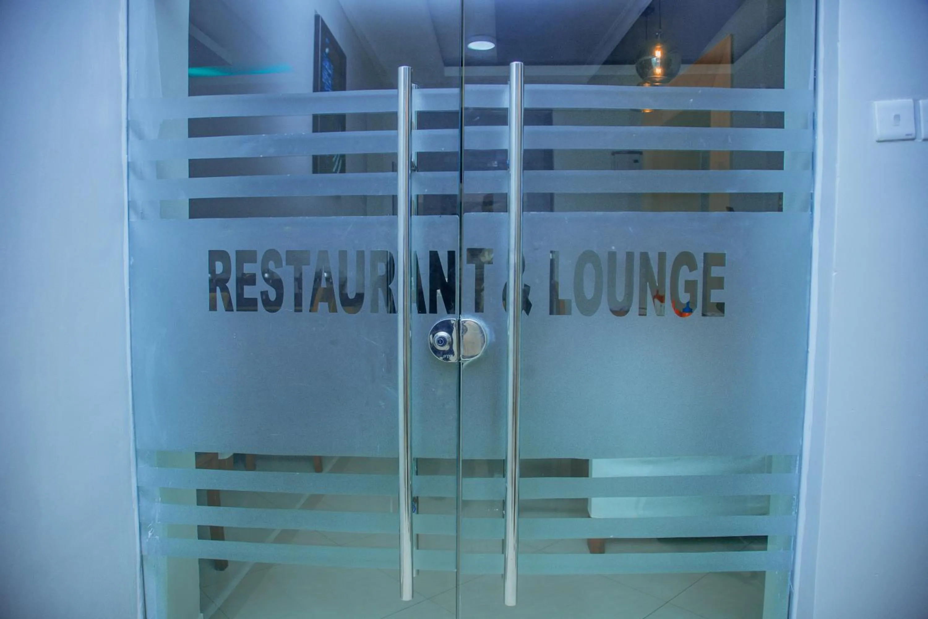 Restaurant/places to eat in LE GRAND MARIE HOTEL