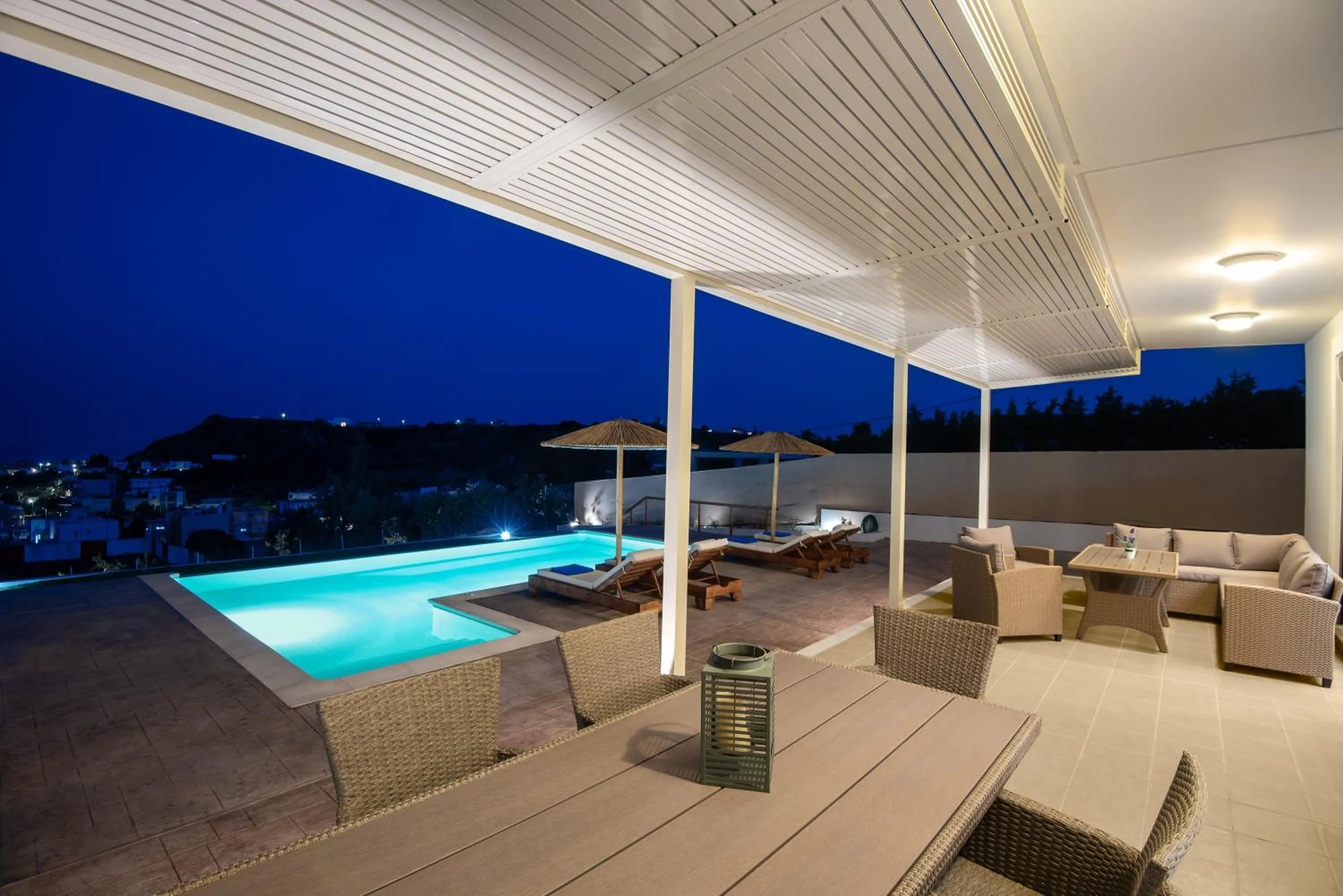 Swimming pool in Acro Villa