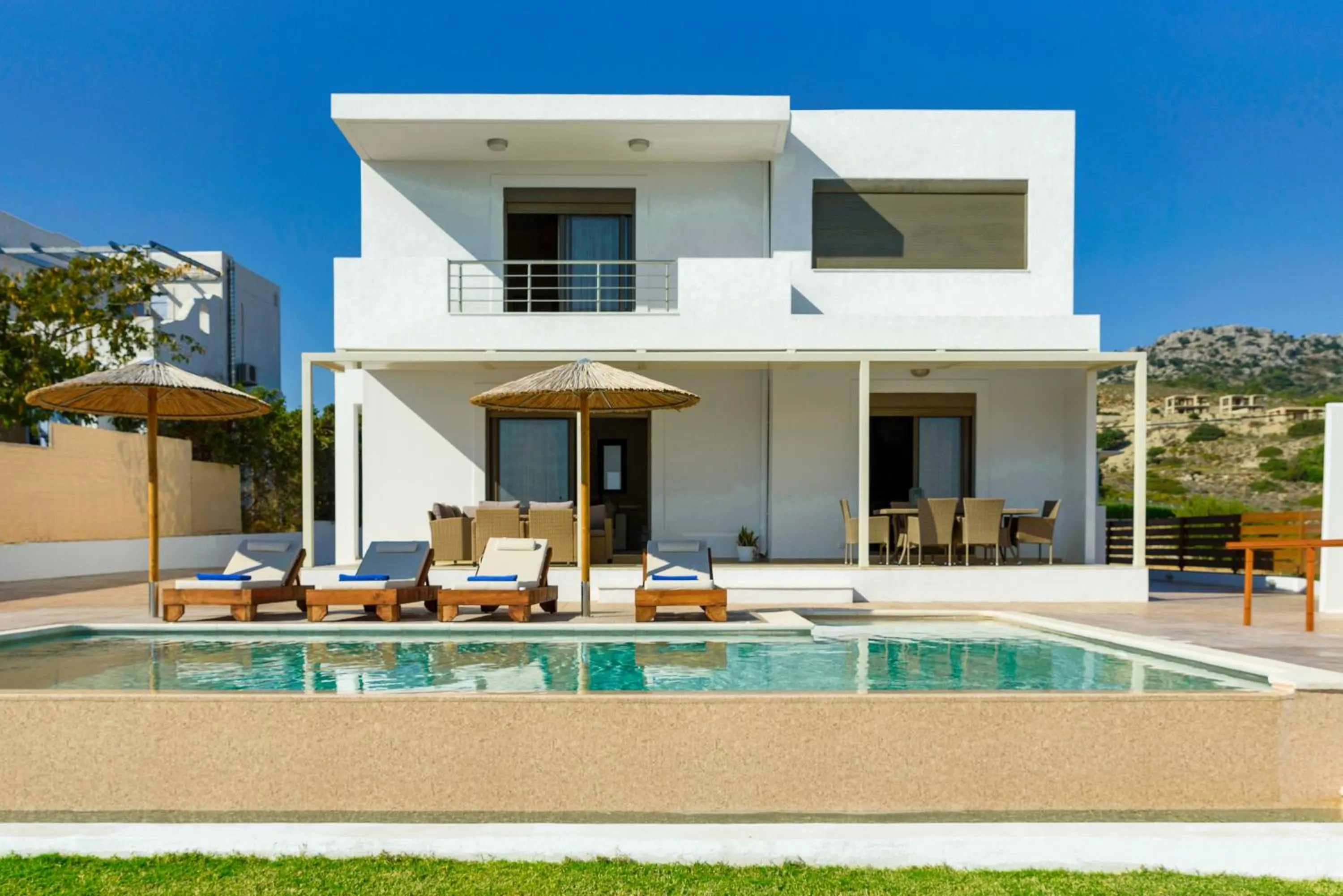 Swimming pool in Acro Villa