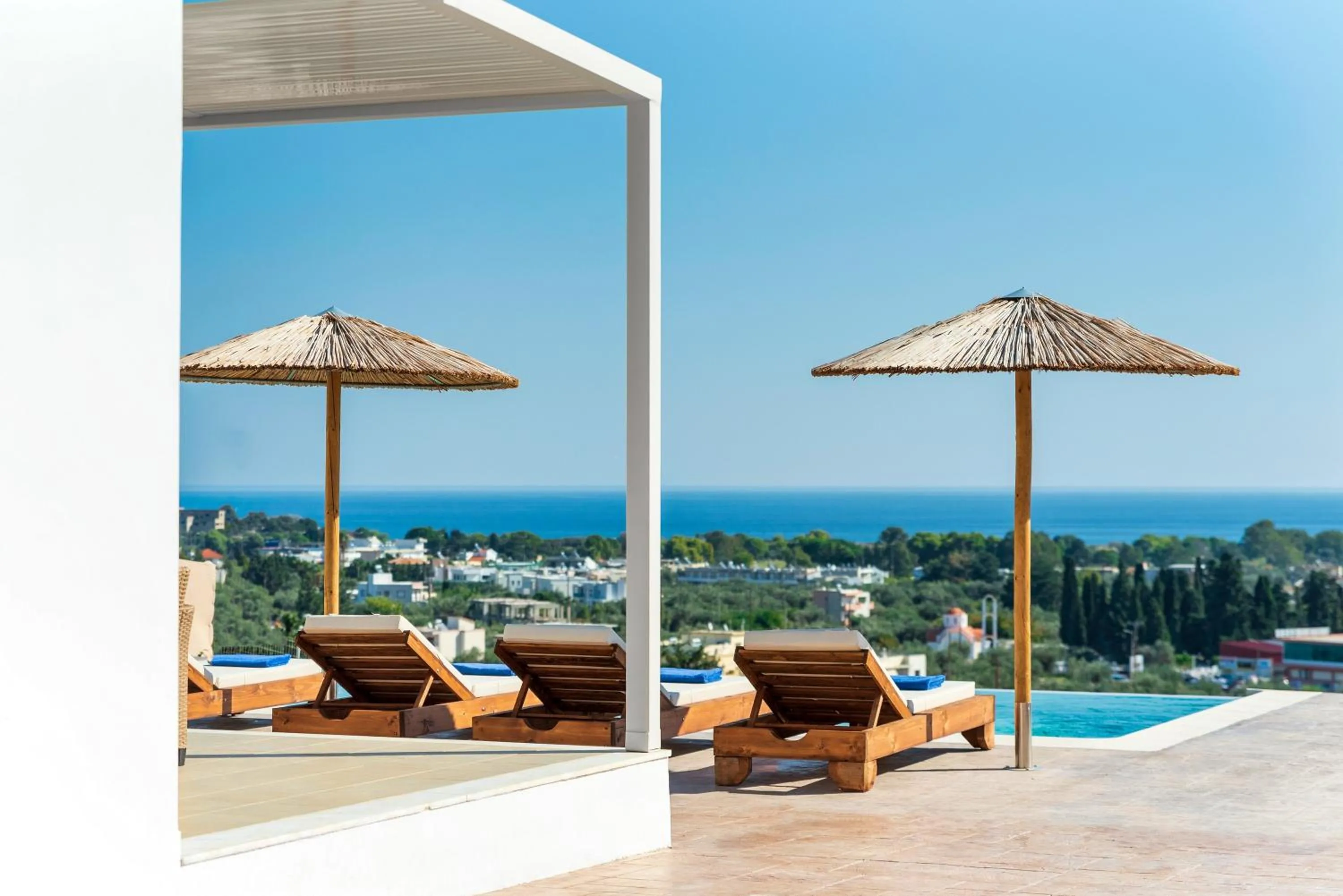 Swimming pool in Acro Villa