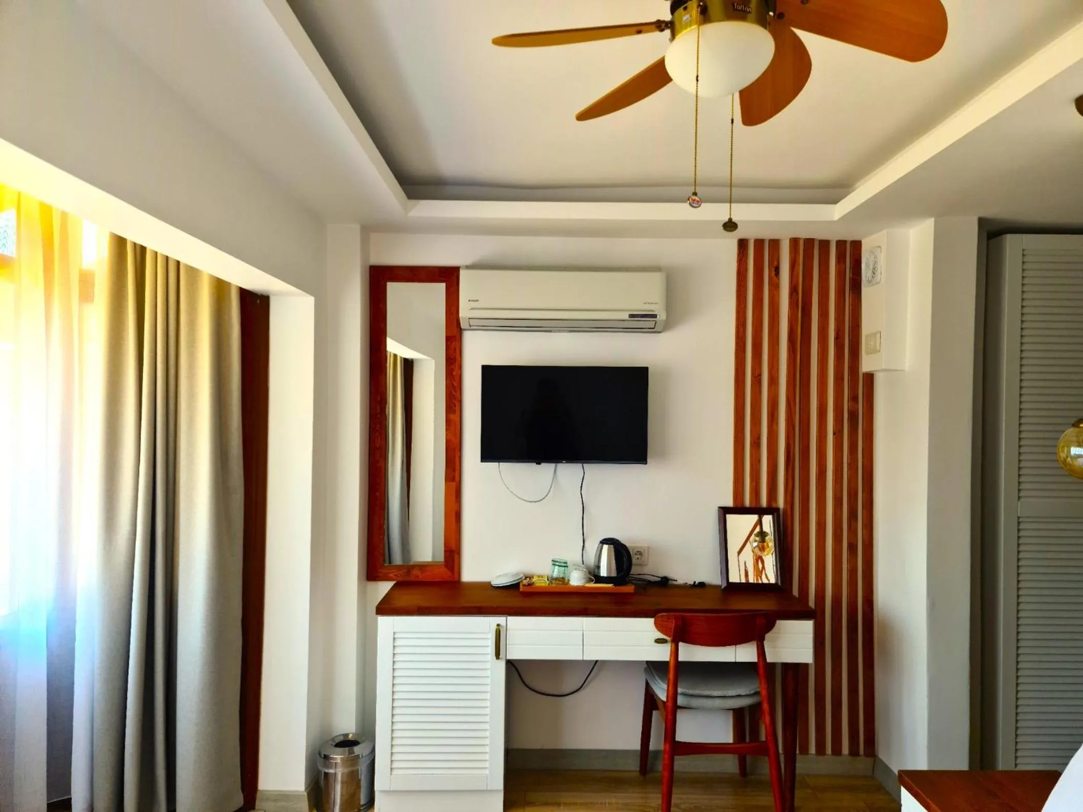 TV and multimedia in in Ephesus Hotel and Art Galery