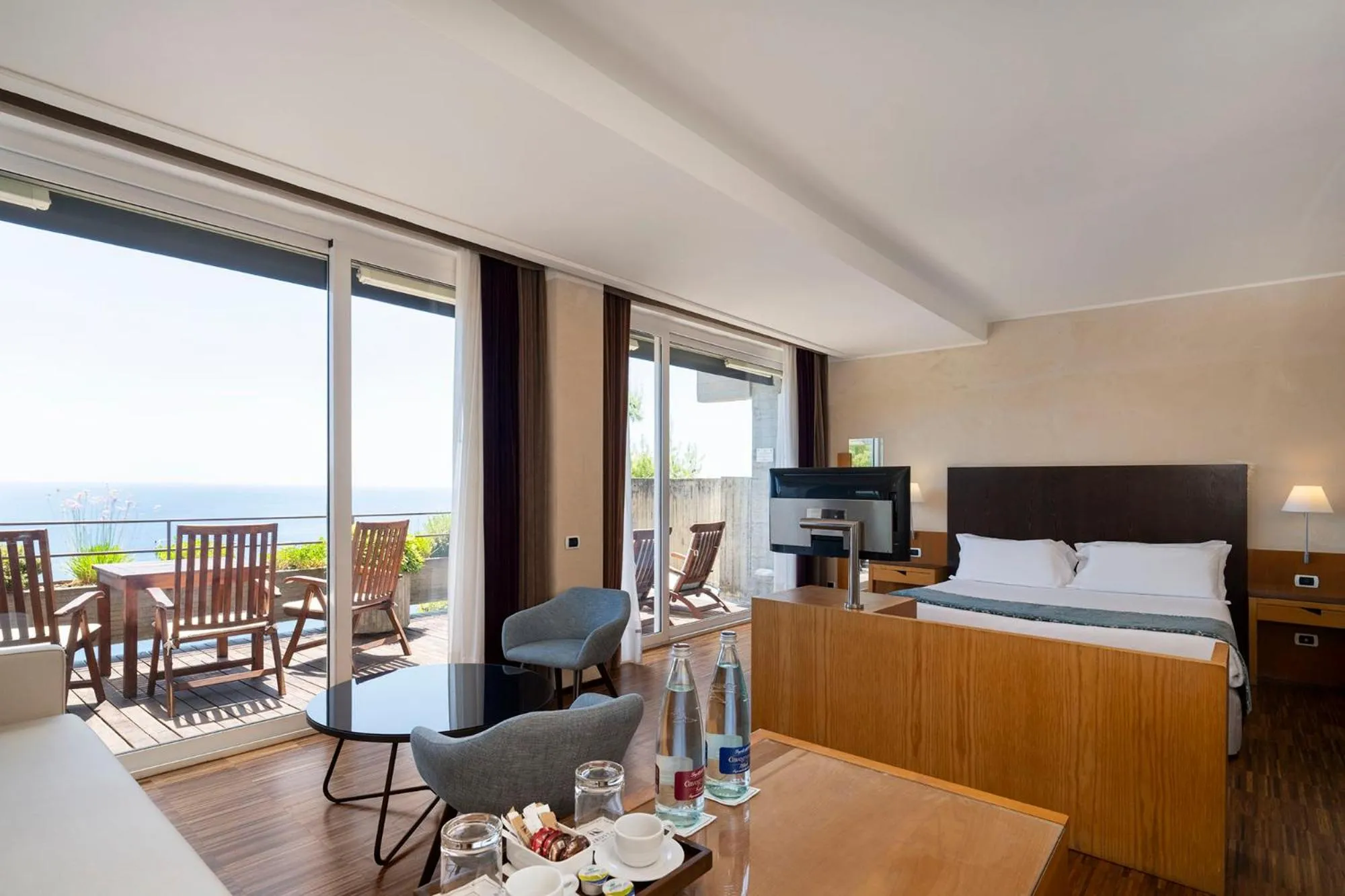 Bedroom, Bed in Eurostars Monte Tauro