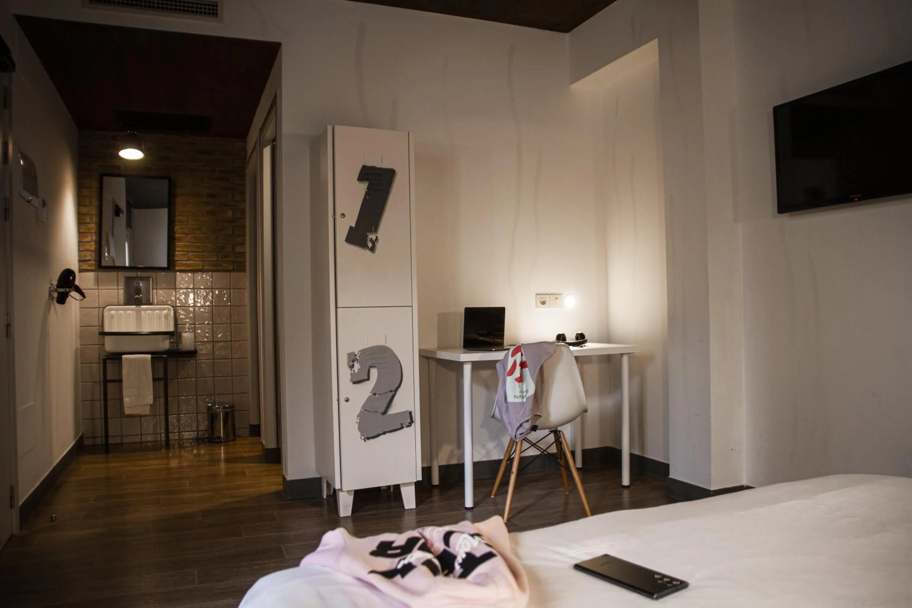 Bed in room00 Chueca Hostel