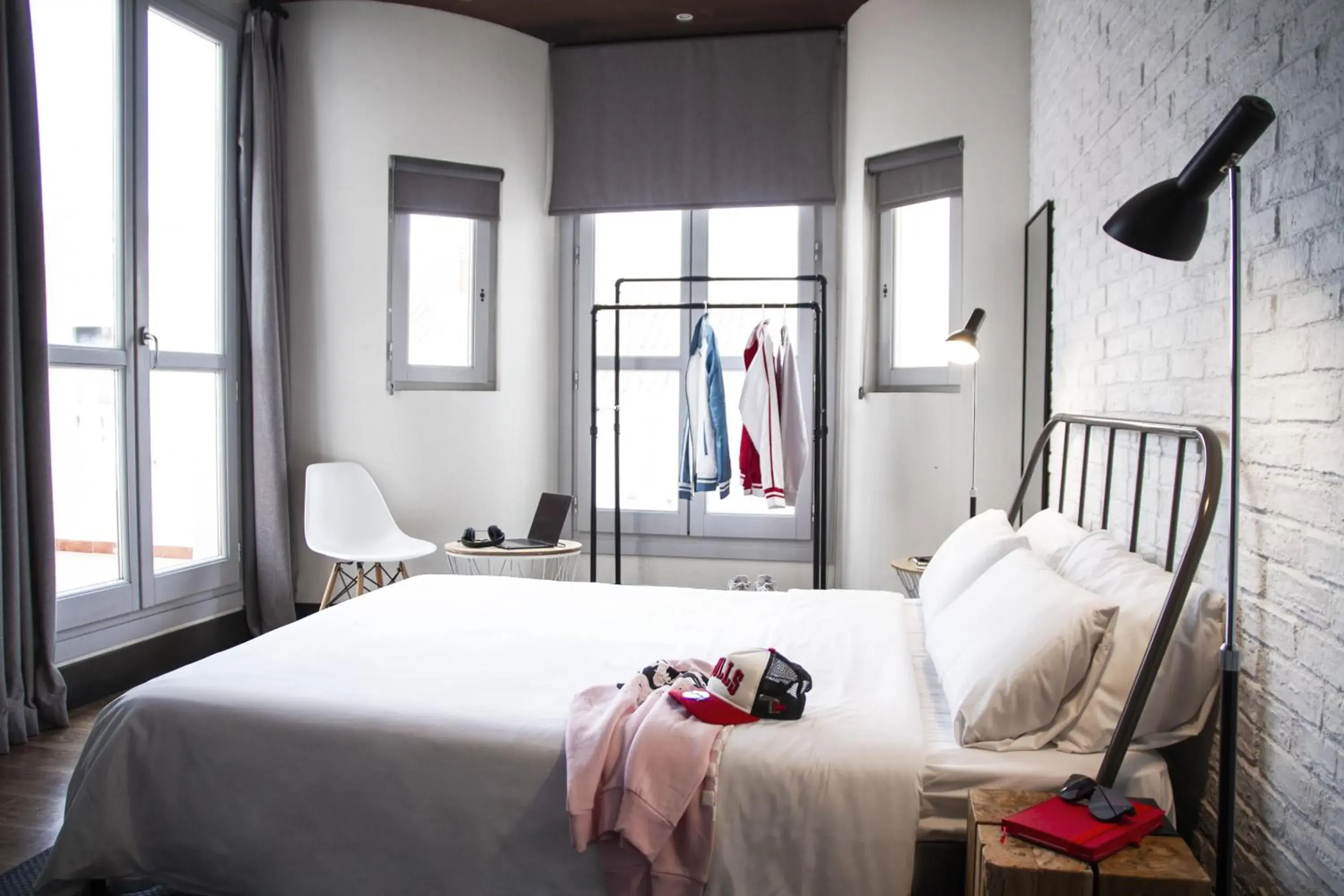 Superior Double Room with Terrace in room00 Chueca Hostel Superior Double Room with Terrace in room00 Chueca Hostel