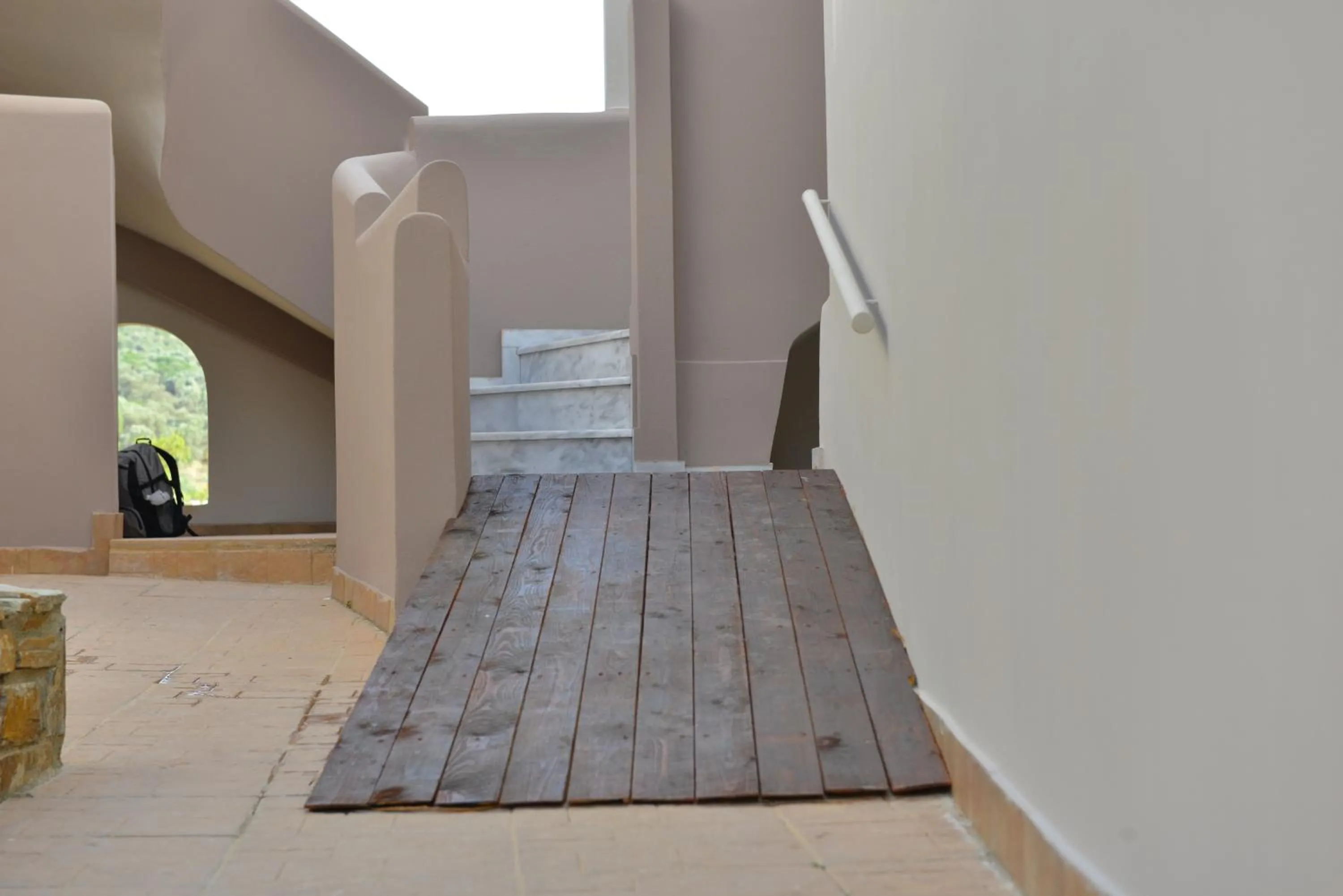 Area and facilities in Korali