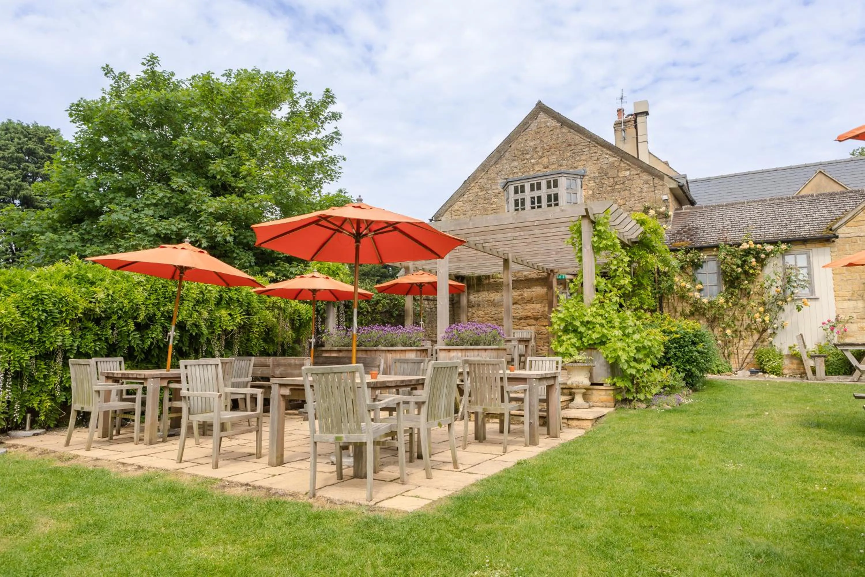 Patio in The Ebrington Arms