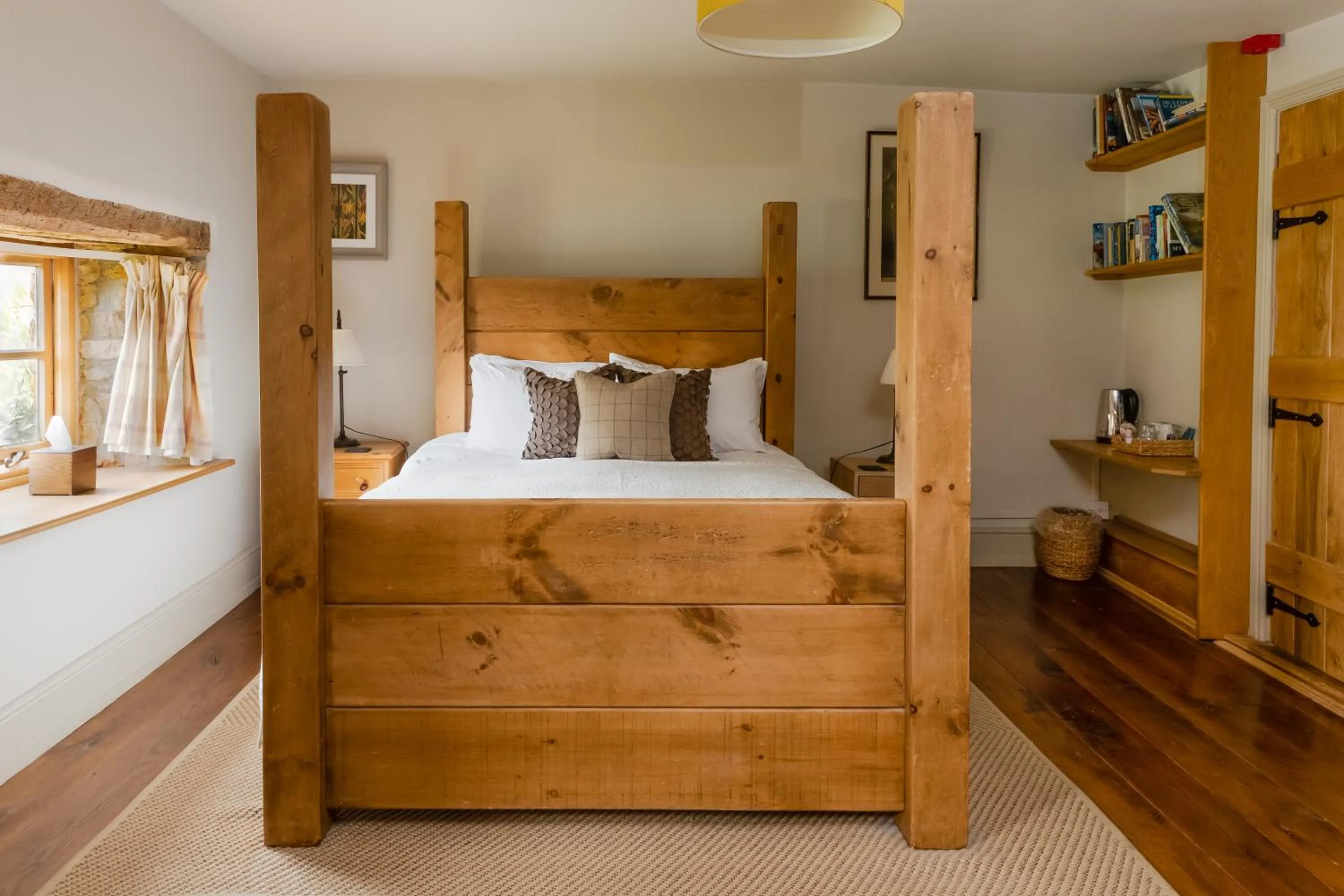 Bedroom, Bed in The Ebrington Arms