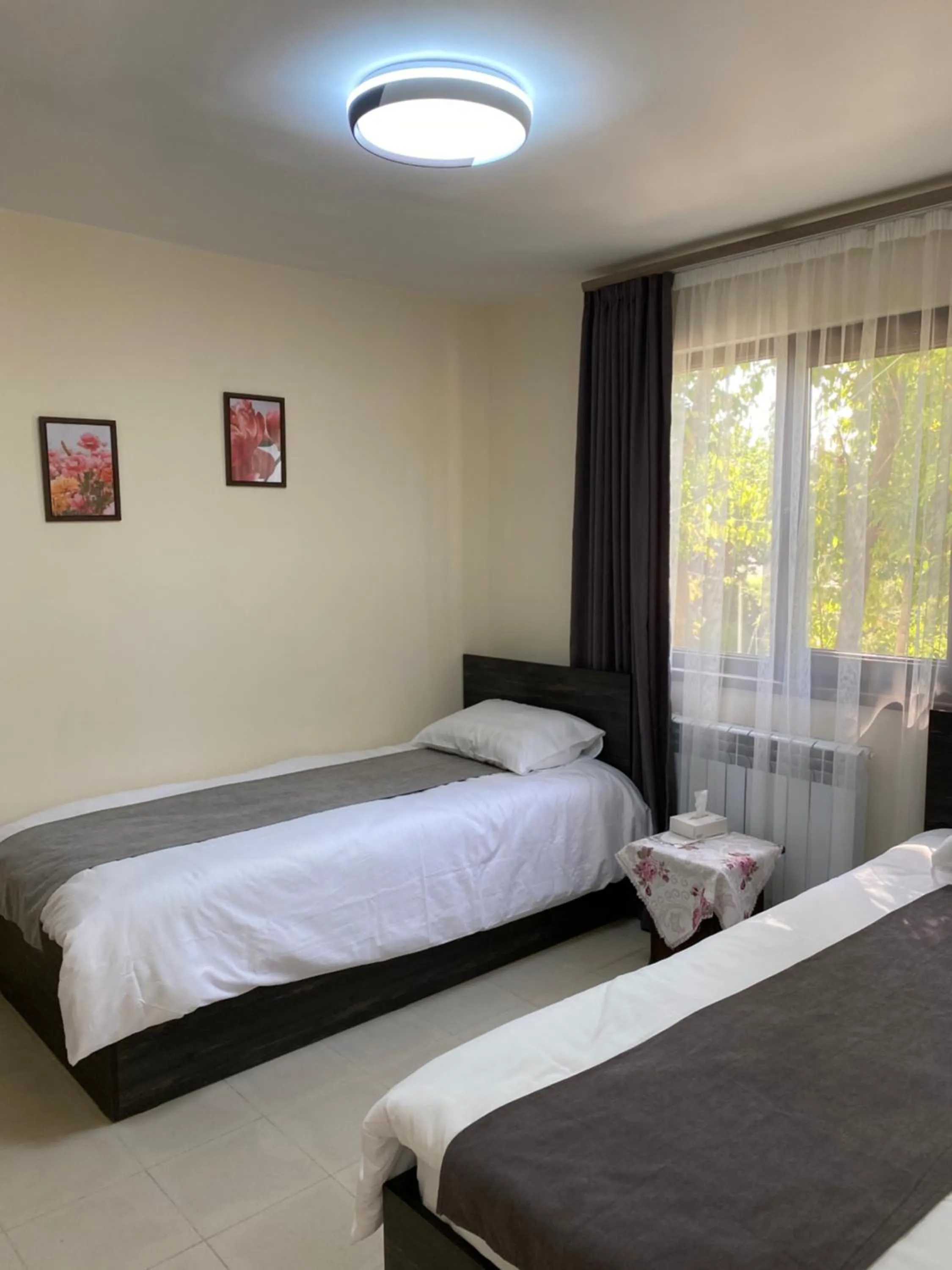 Breakfast, Bed in Forest Hills