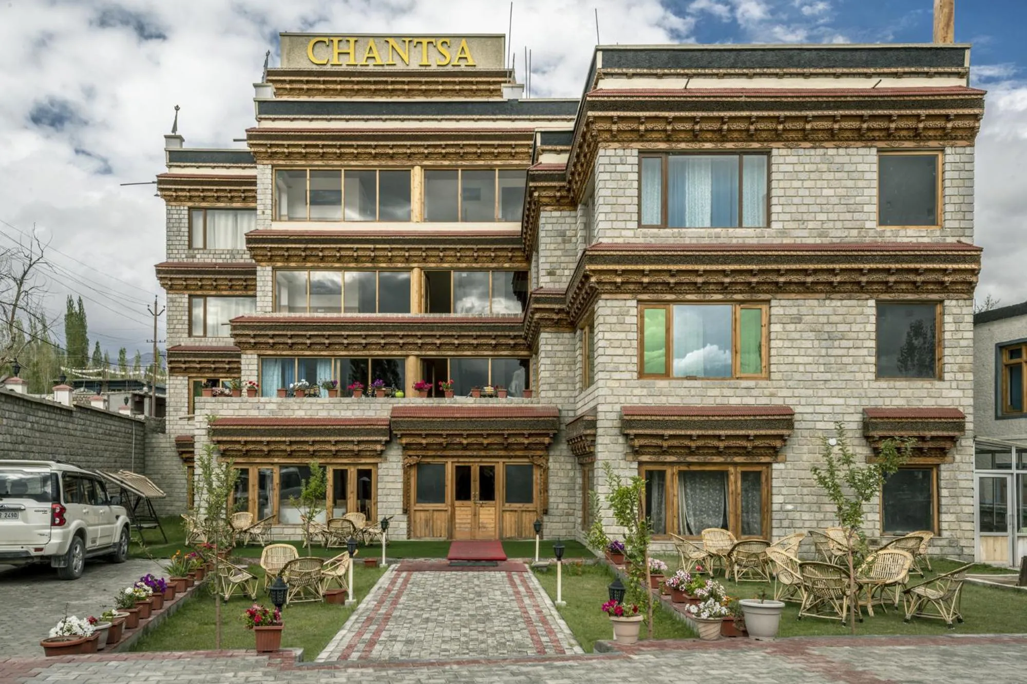 Property building in HOTEL CHANTSA