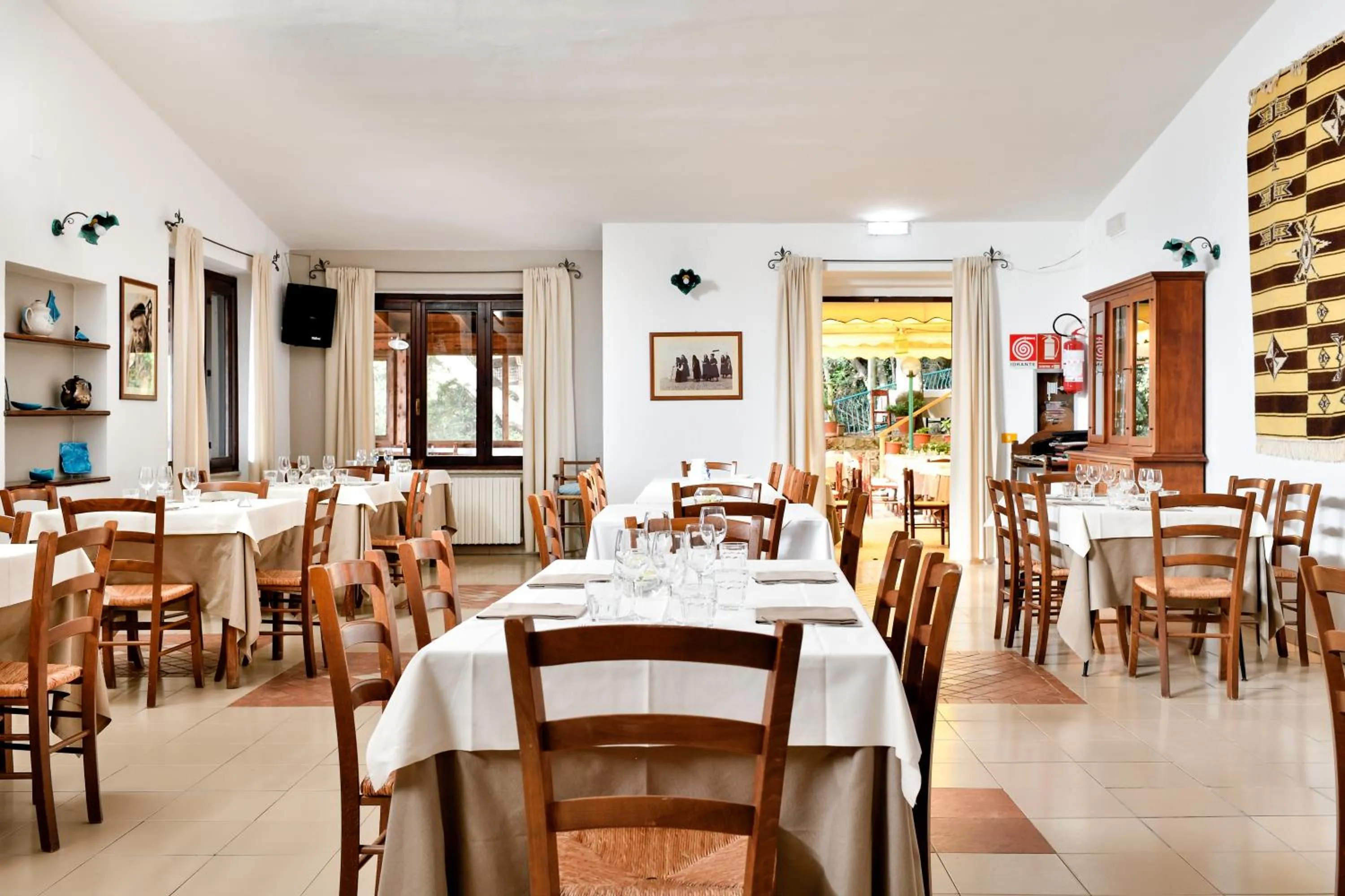 Restaurant/places to eat in S'Enis Monte Maccione