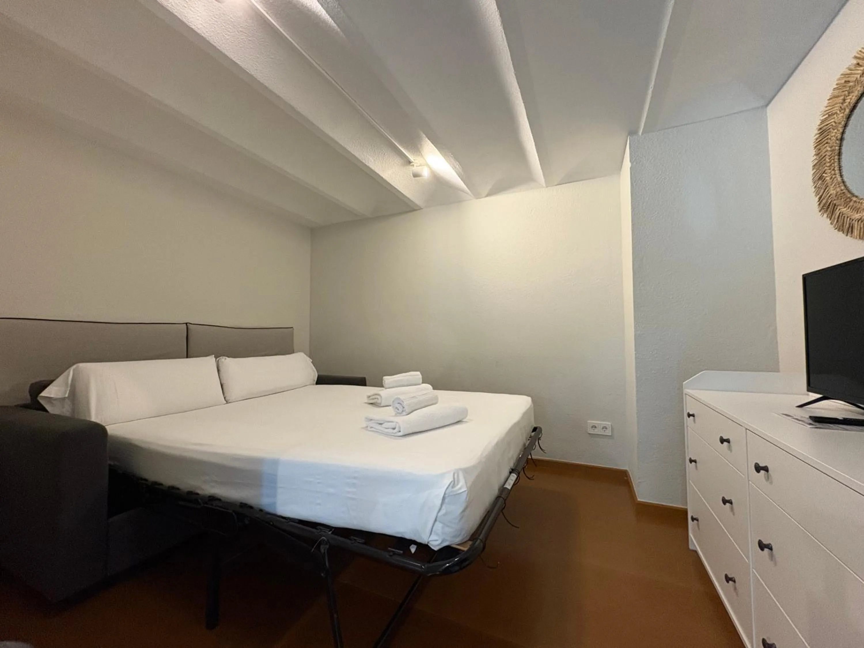 Bed in VTZ The Orus Factory Hotel - Parking Muy Económico