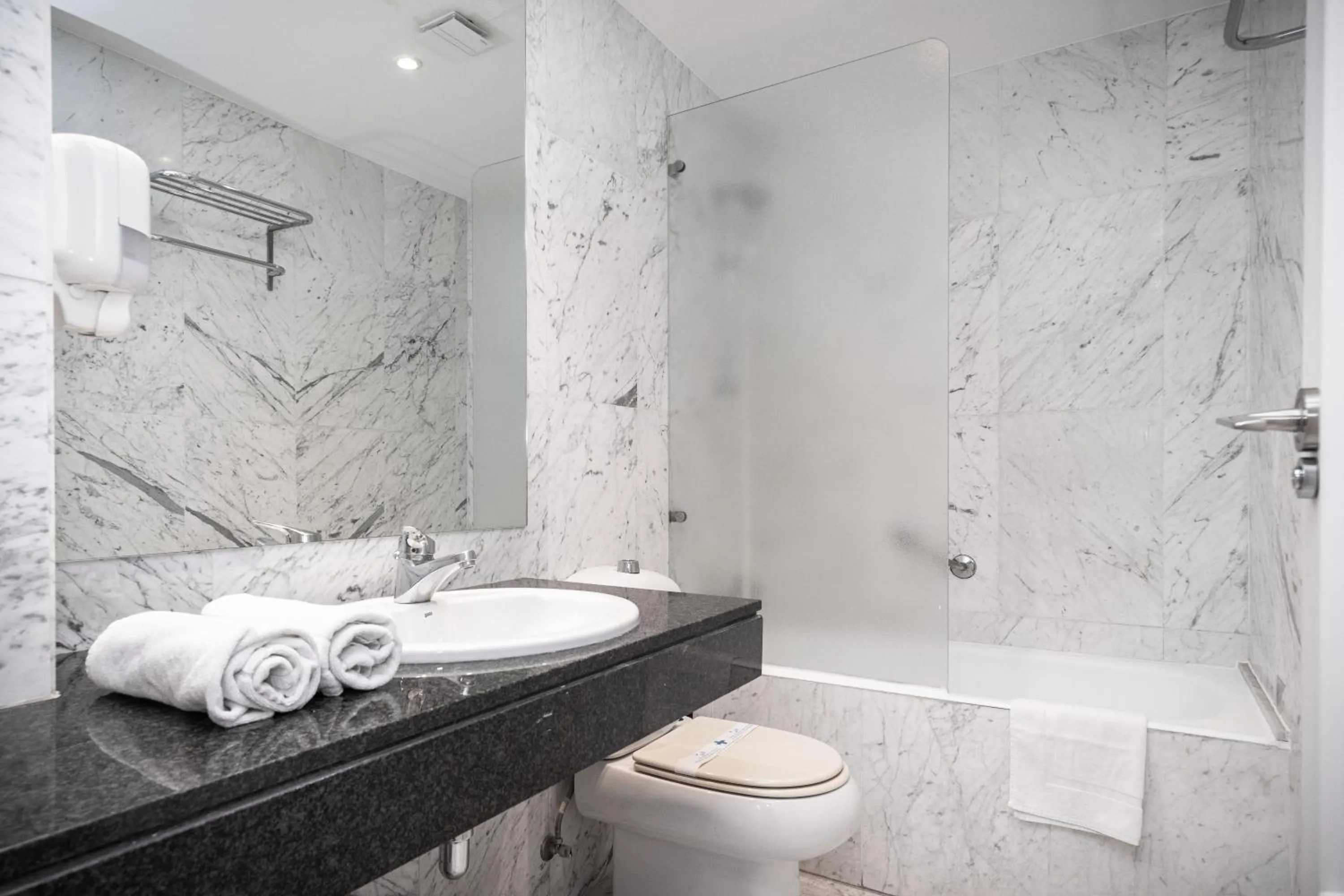 VTZ The Orus Factory Hotel - Parking Muy Económico