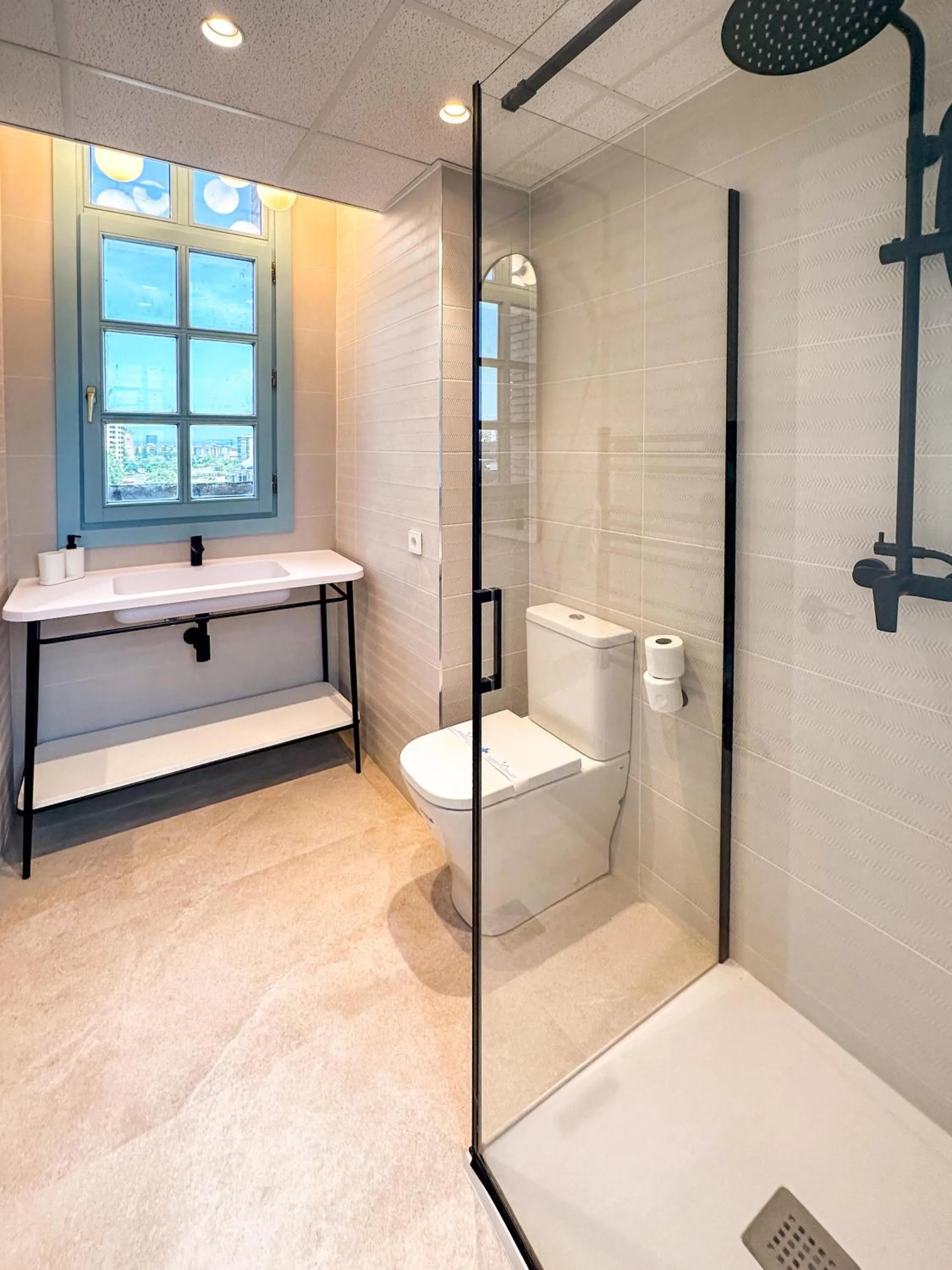 VTZ The Orus Factory Hotel - Parking Muy Económico