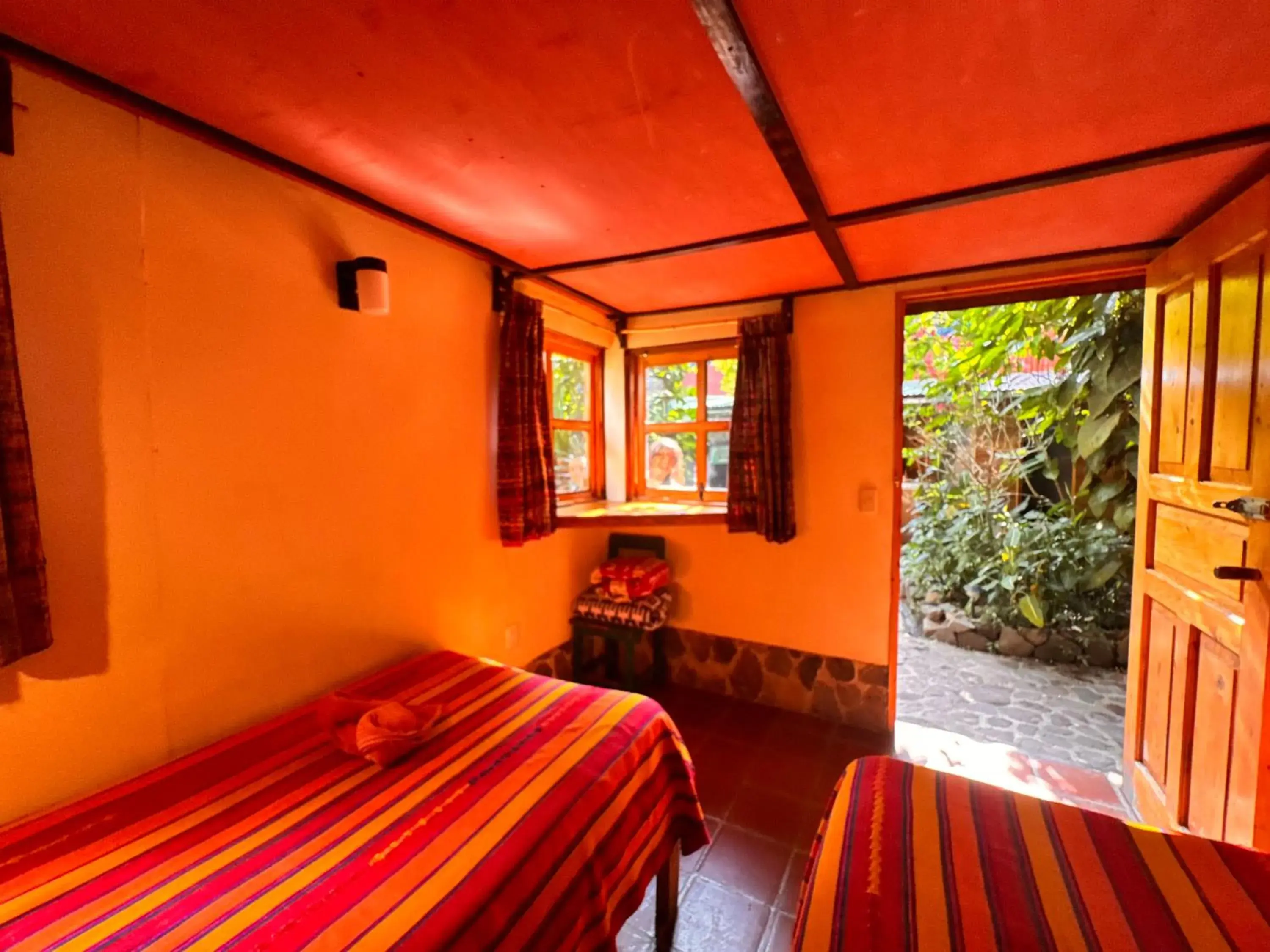 Budget Twin Room in La Iguana Perdida Budget Twin Room in La Iguana Perdida