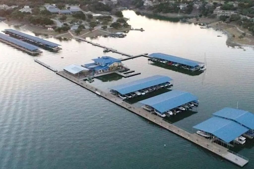 Lake view in Cozy 3br/2bath vacation house at Lake Travis