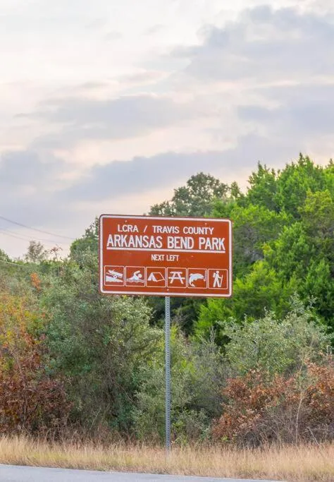 Street view in Cozy 3br/2bath vacation house at Lake Travis