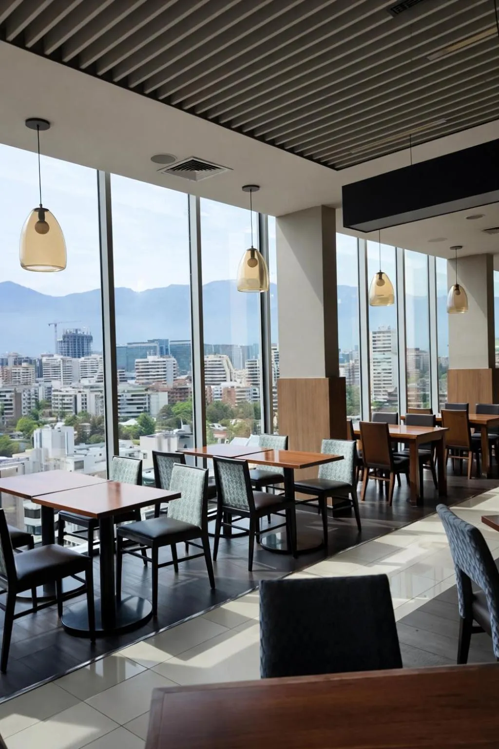 Restaurant/places to eat in Hyatt Place Santiago/Vitacura