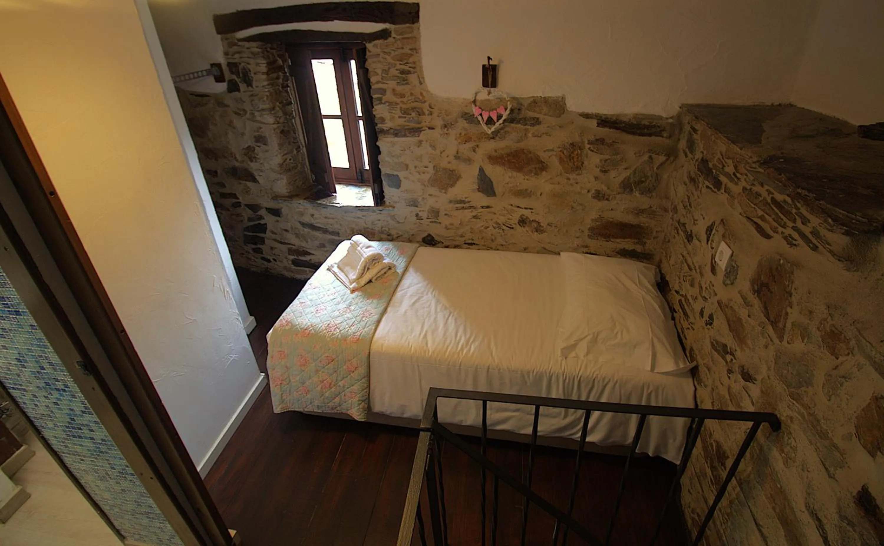 Bed in Talasnal Montanhas de Amor