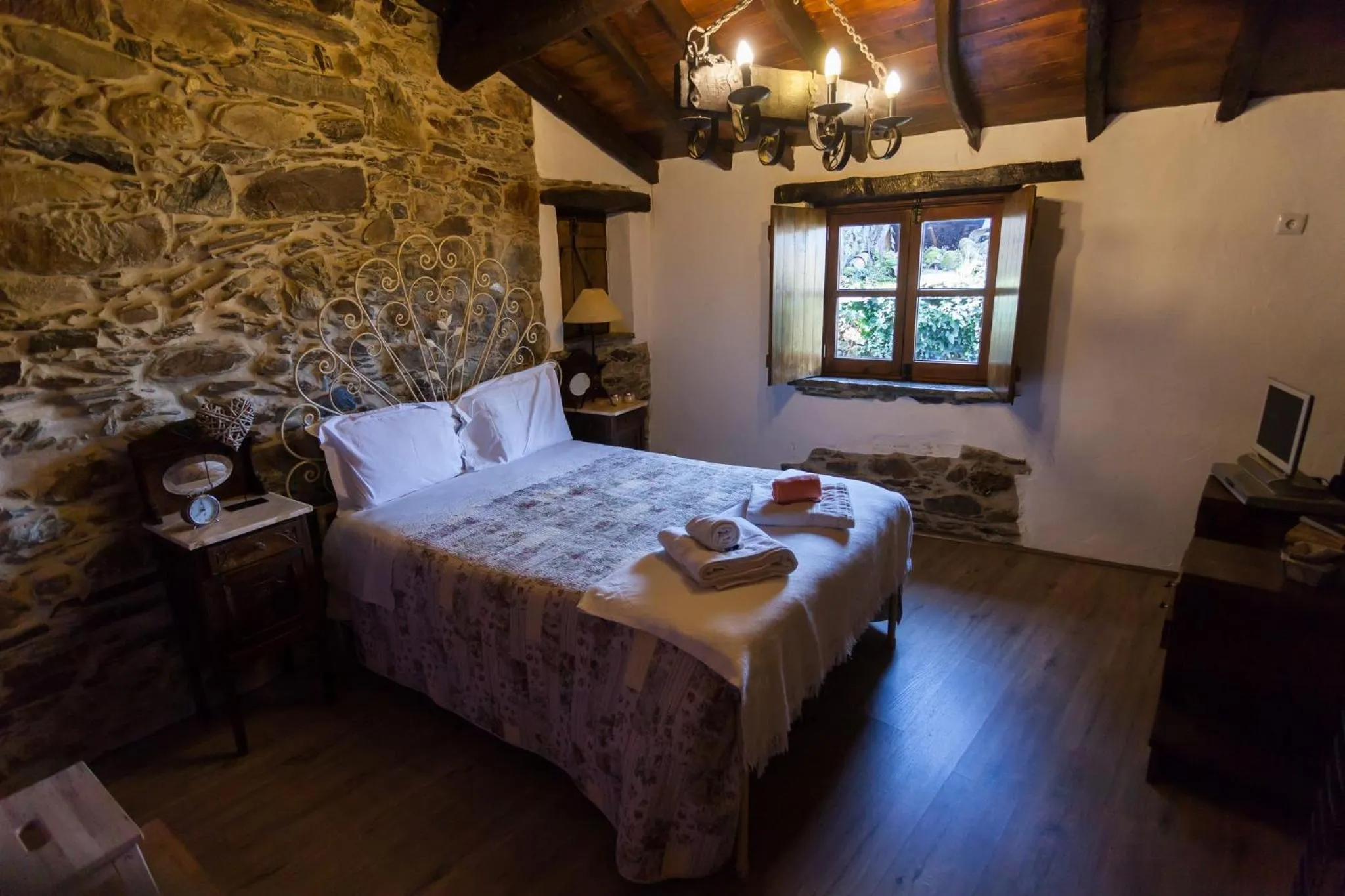 Bedroom, Bed in Talasnal Montanhas de Amor