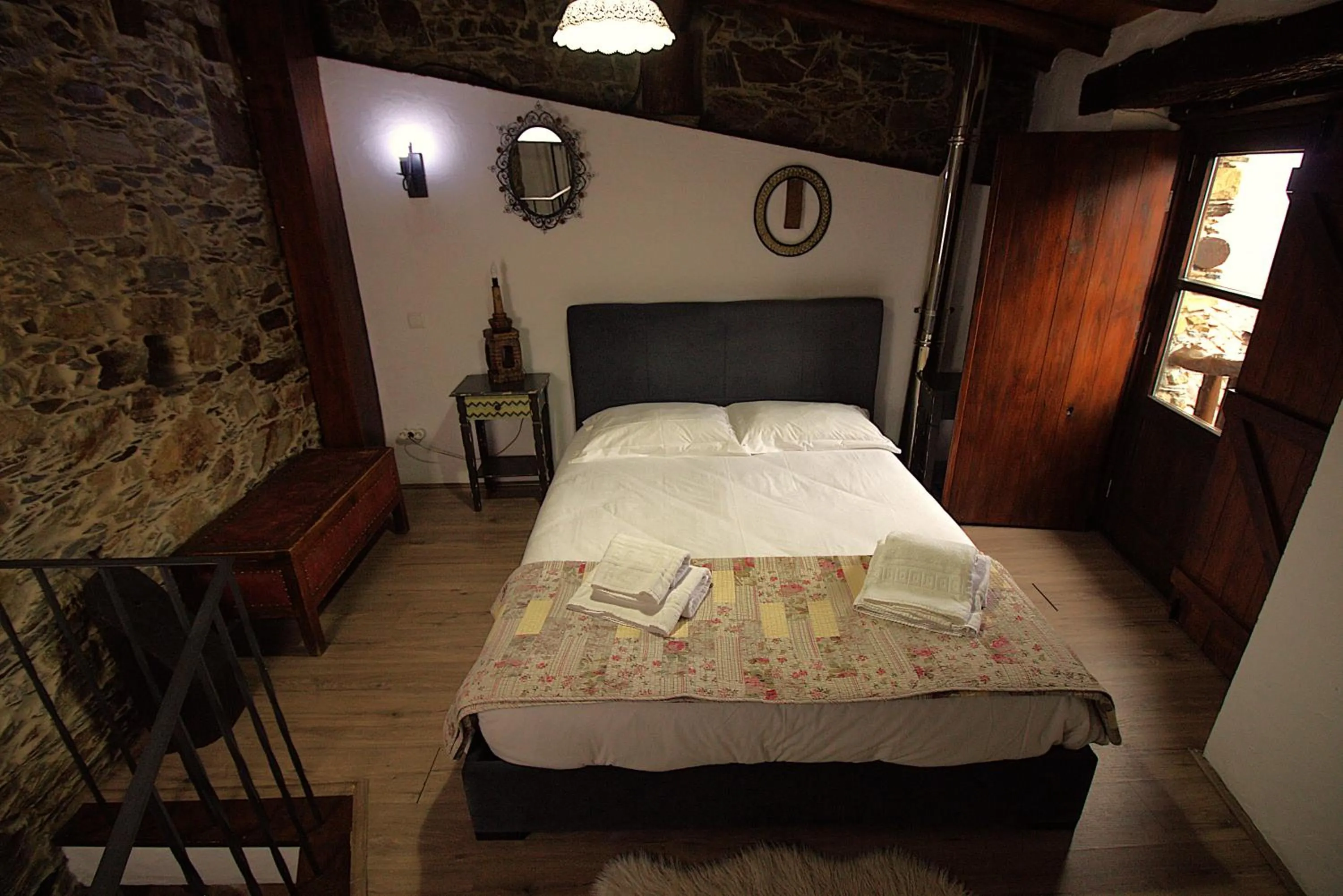 Bed in Talasnal Montanhas de Amor