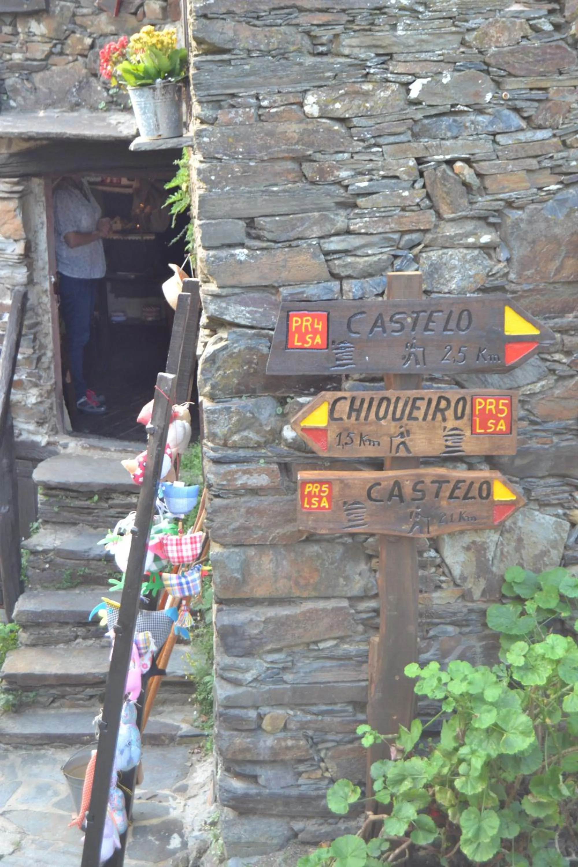 Hiking in Talasnal Montanhas de Amor