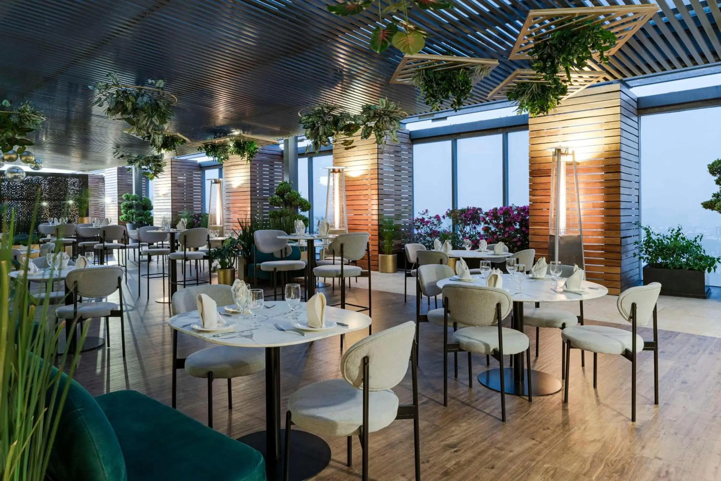 Restaurant/places to eat in Hilton Mexico City Santa Fe Restaurant/places to eat in Hilton Mexico City Santa Fe