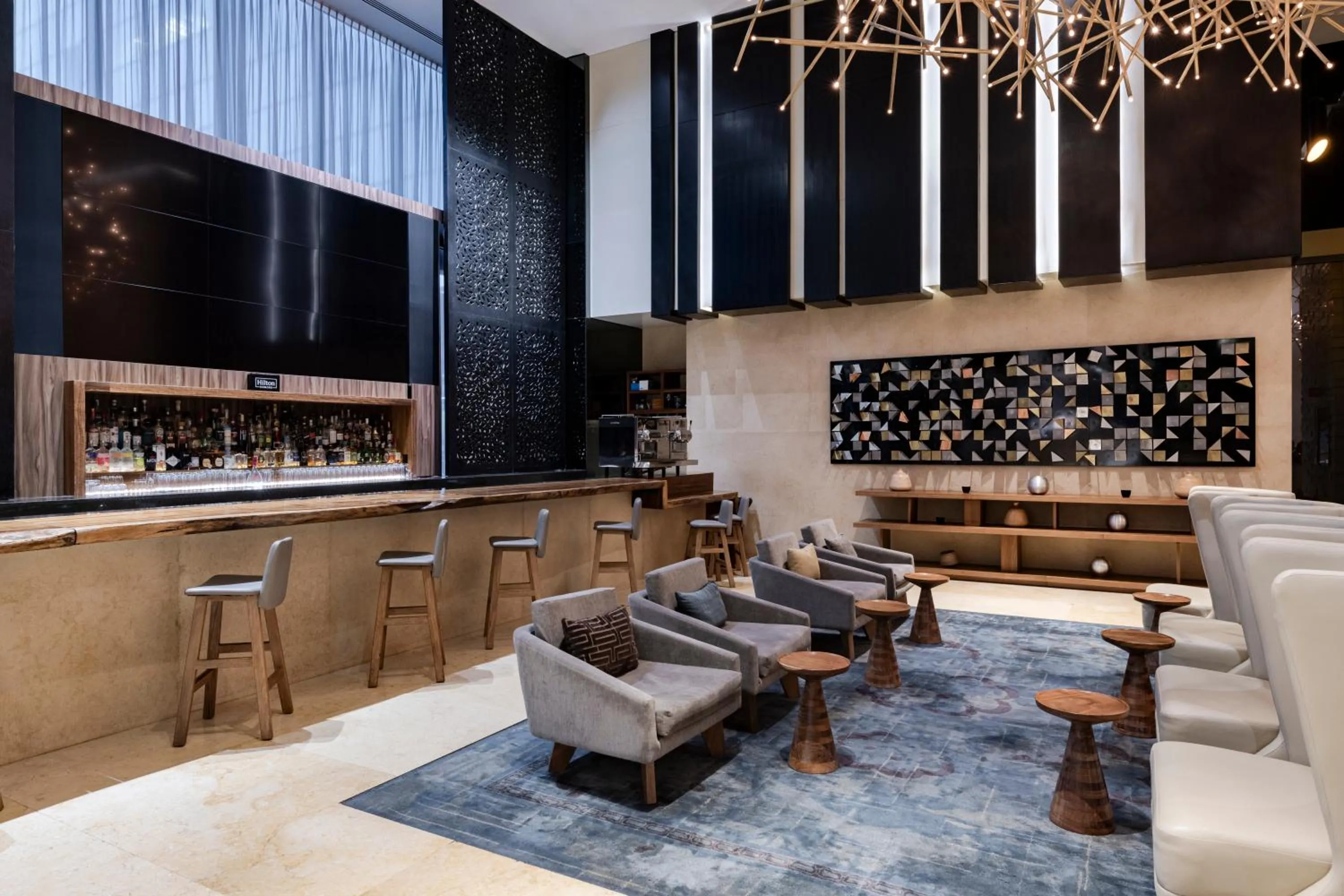 Lounge or bar in Hilton Mexico City Santa Fe