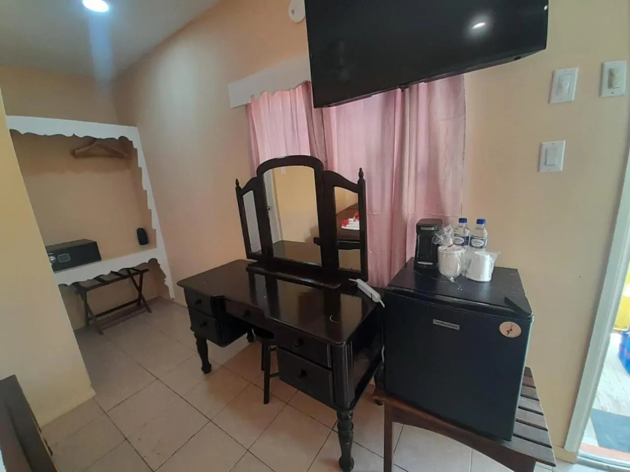 View (from property/room), Bed in Tropical Paradise