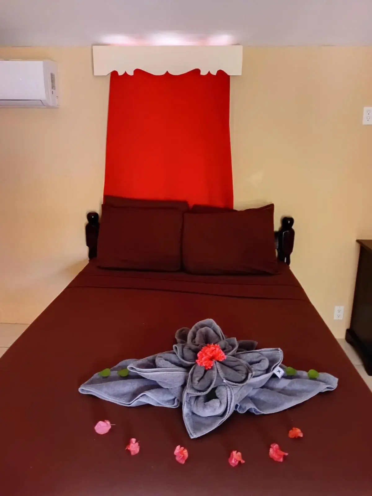 Standard Twin Room in Tropical Paradise Standard Twin Room in Tropical Paradise