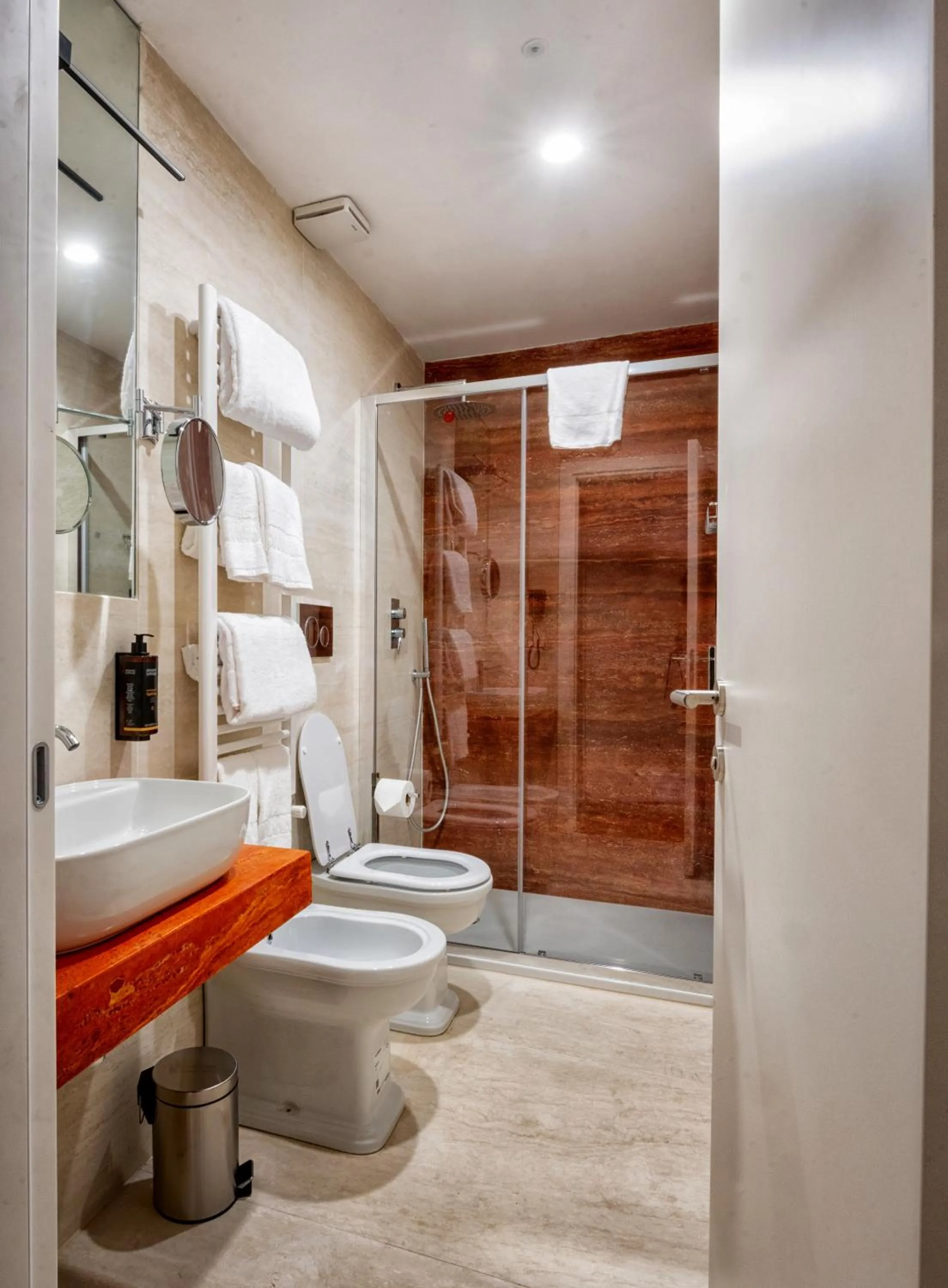 Shower in Albergo Abruzzi