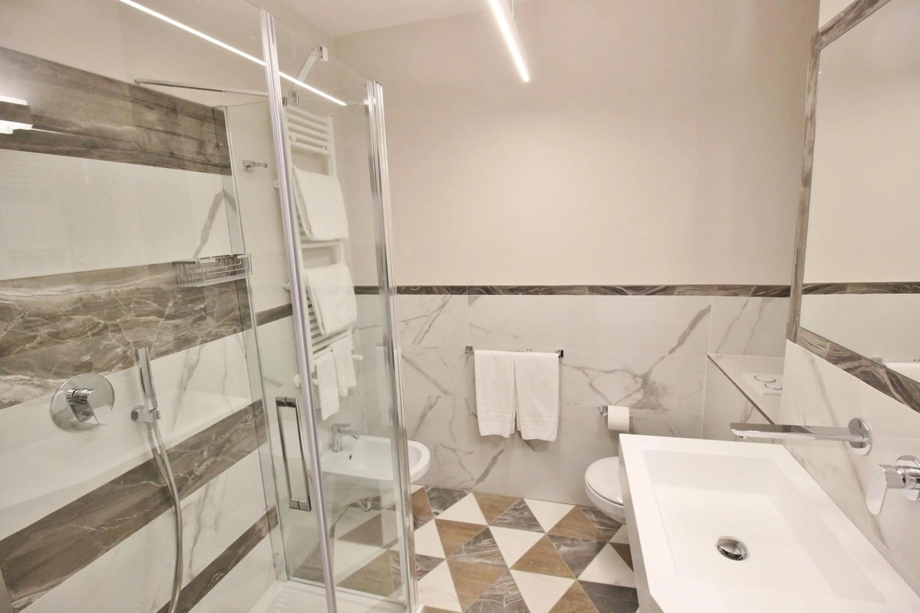 Bathroom in Albergo Abruzzi