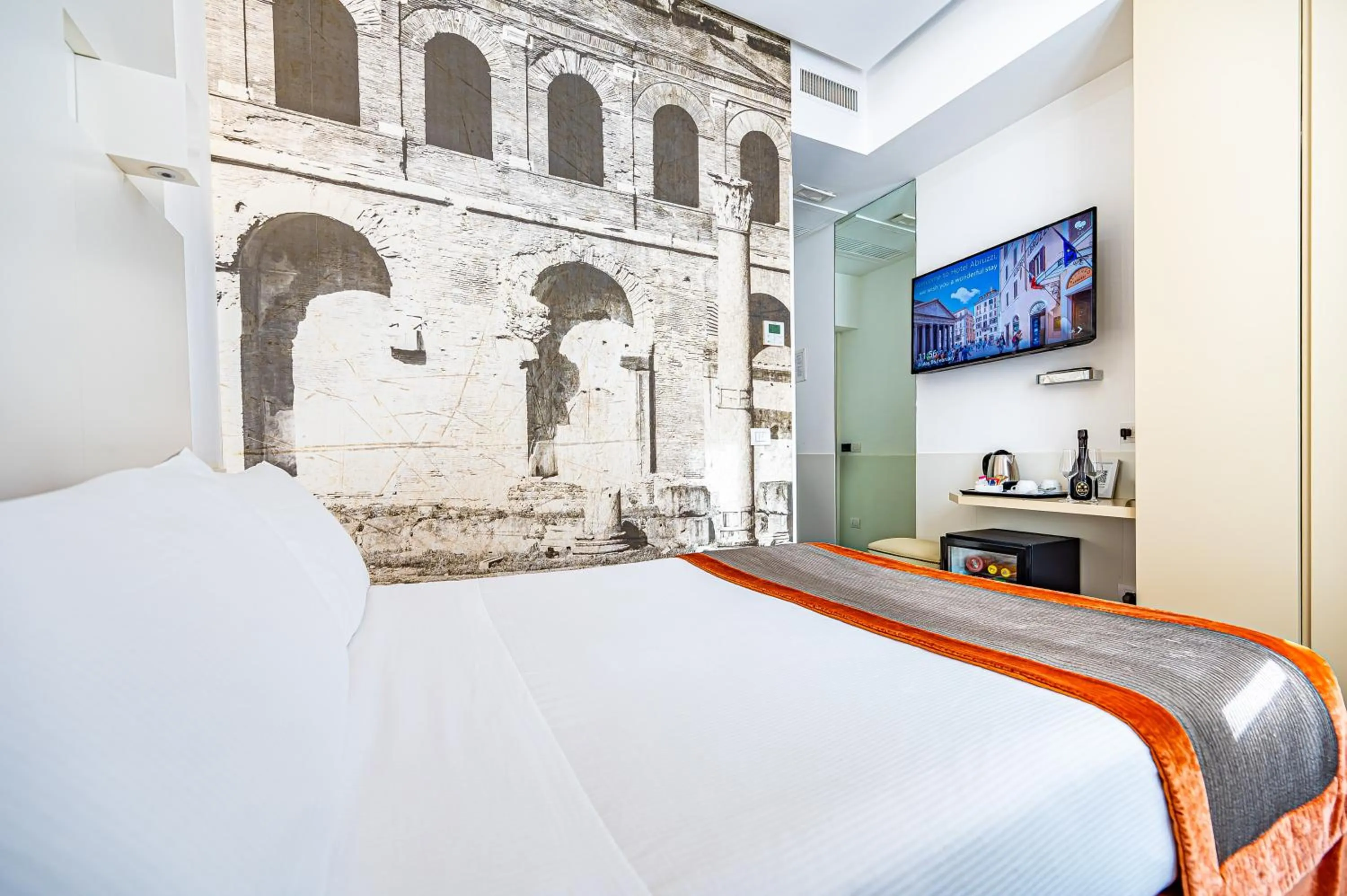 TV and multimedia, Bed in Albergo Abruzzi