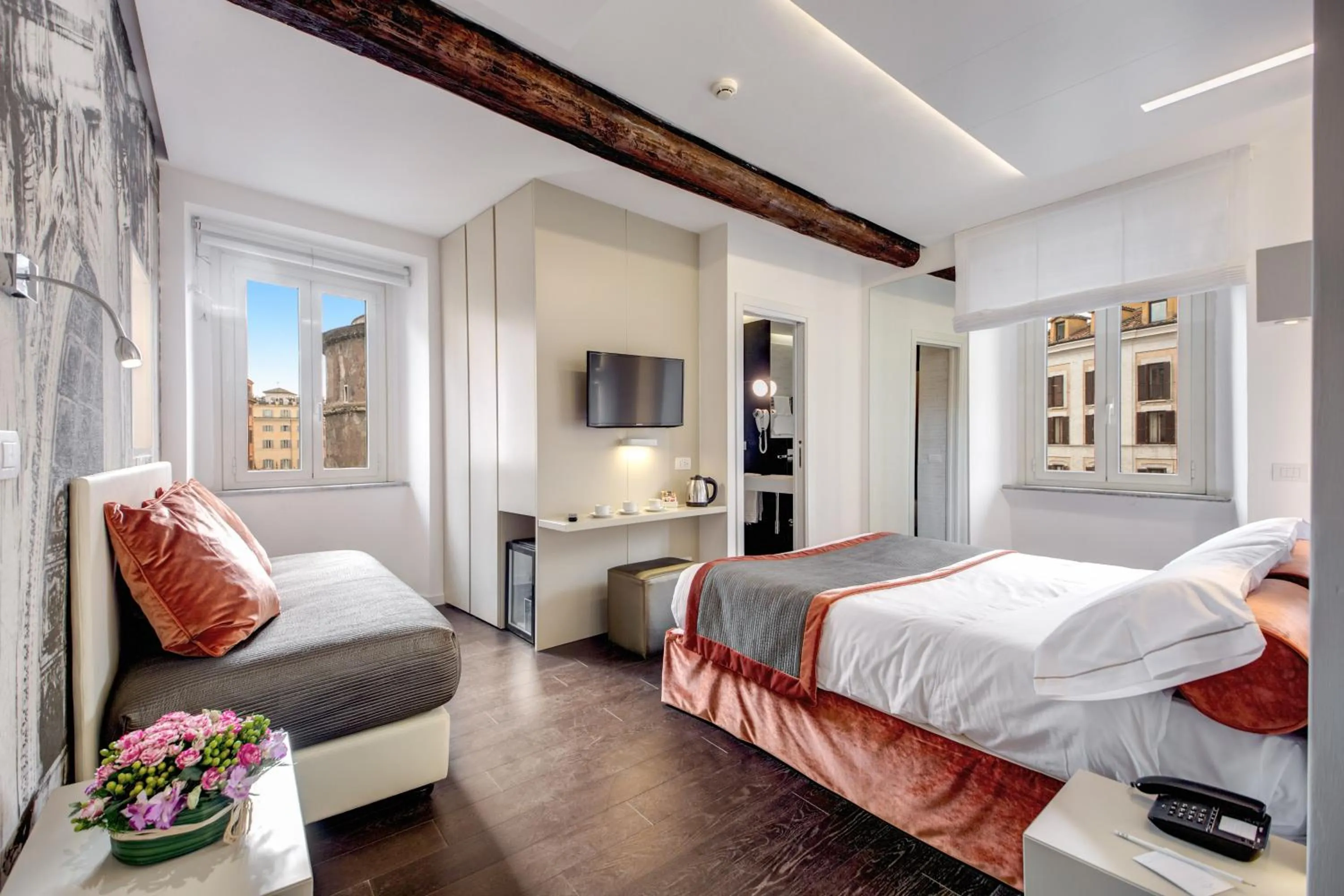 Photo of the whole room, Bed in Albergo Abruzzi