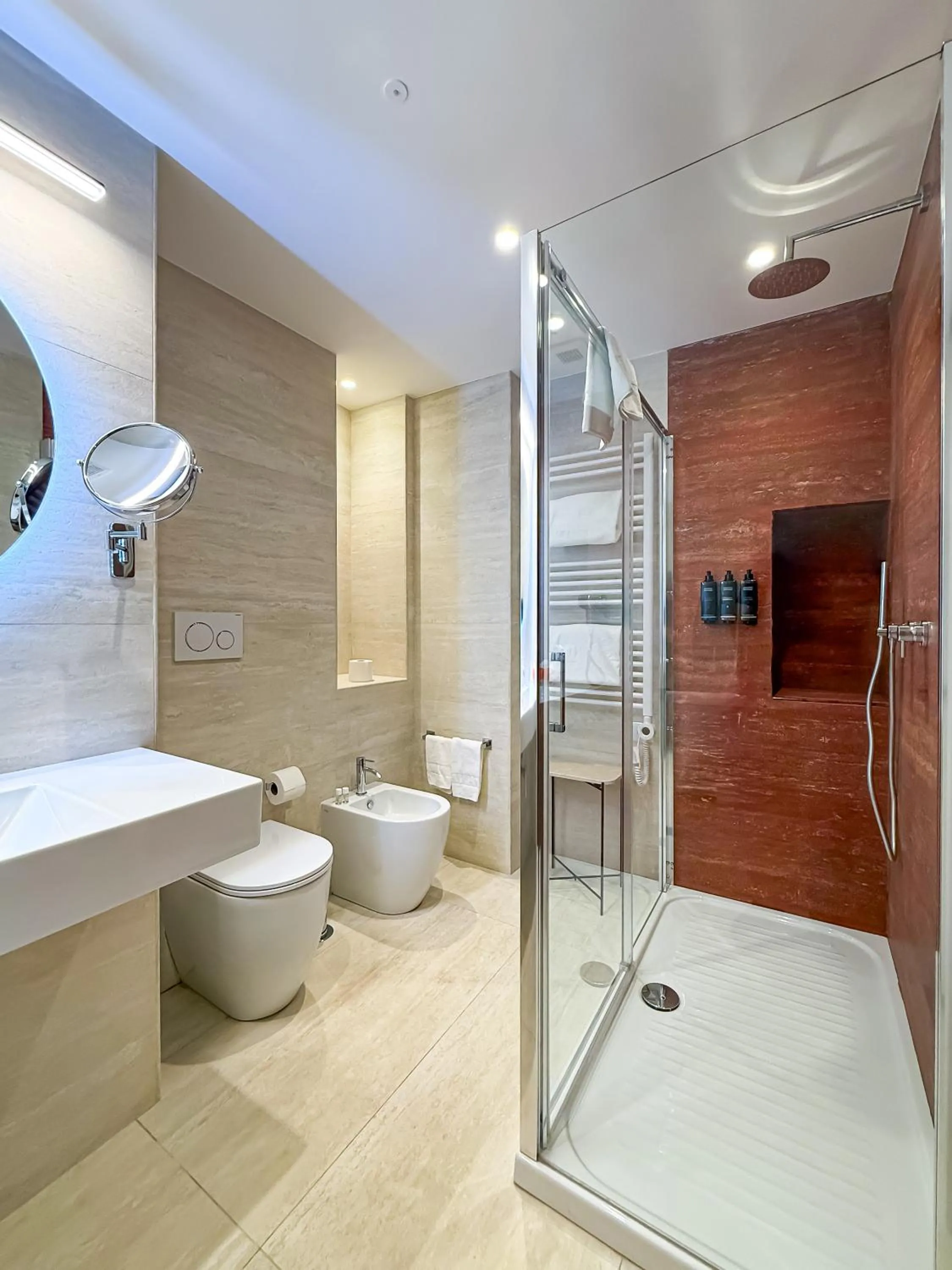 Shower in Albergo Abruzzi