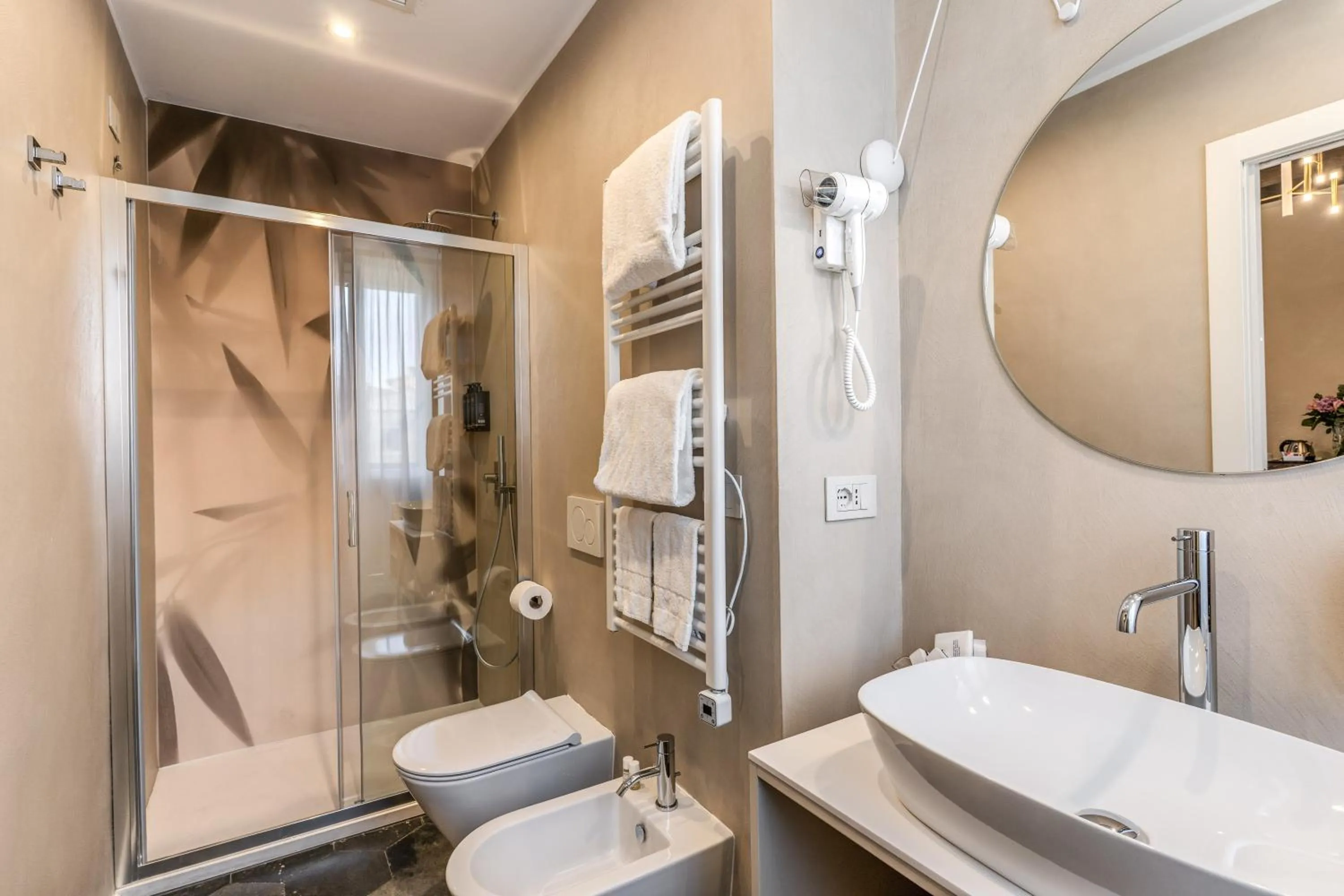 Shower in Albergo Abruzzi