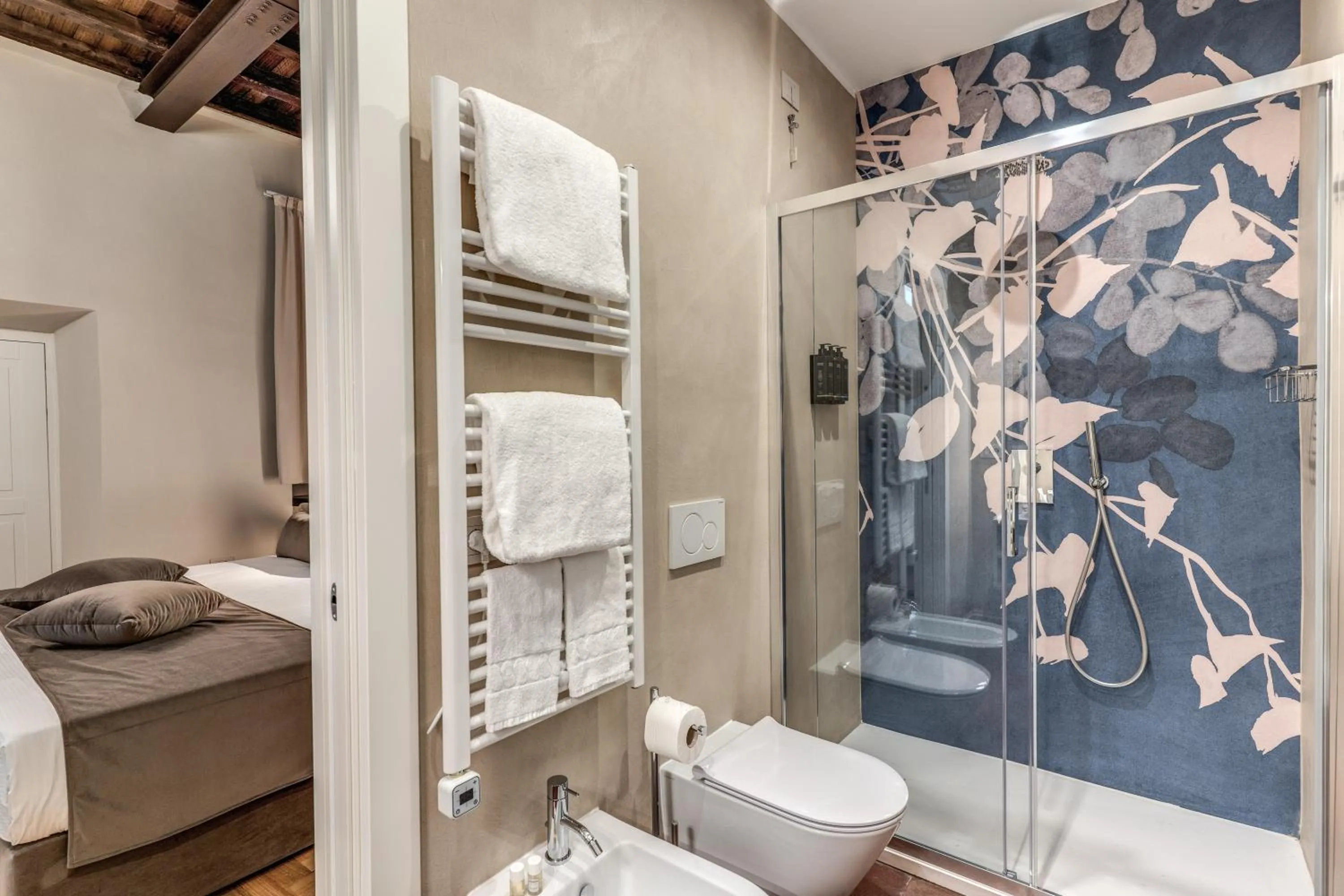 Shower in Albergo Abruzzi