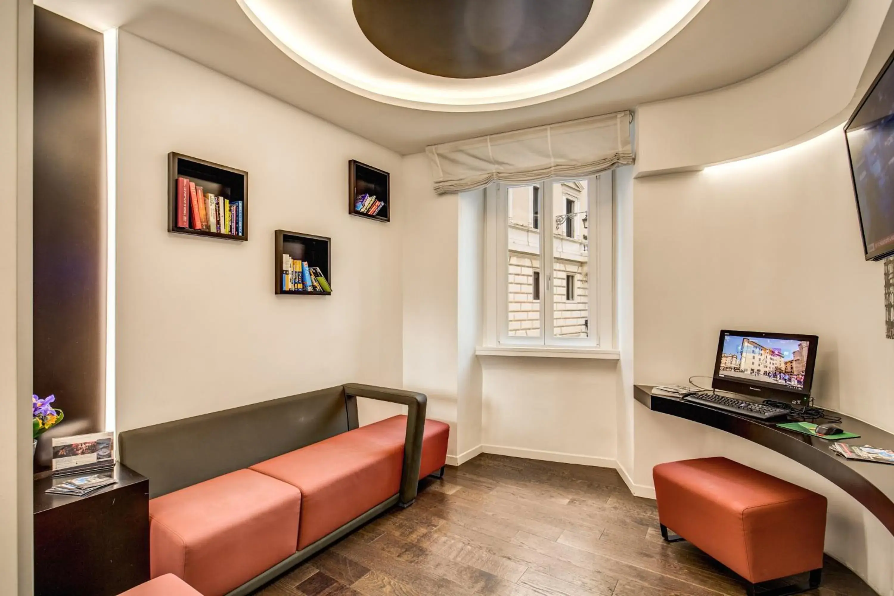 Lounge or bar in Albergo Abruzzi Lounge or bar in Albergo Abruzzi