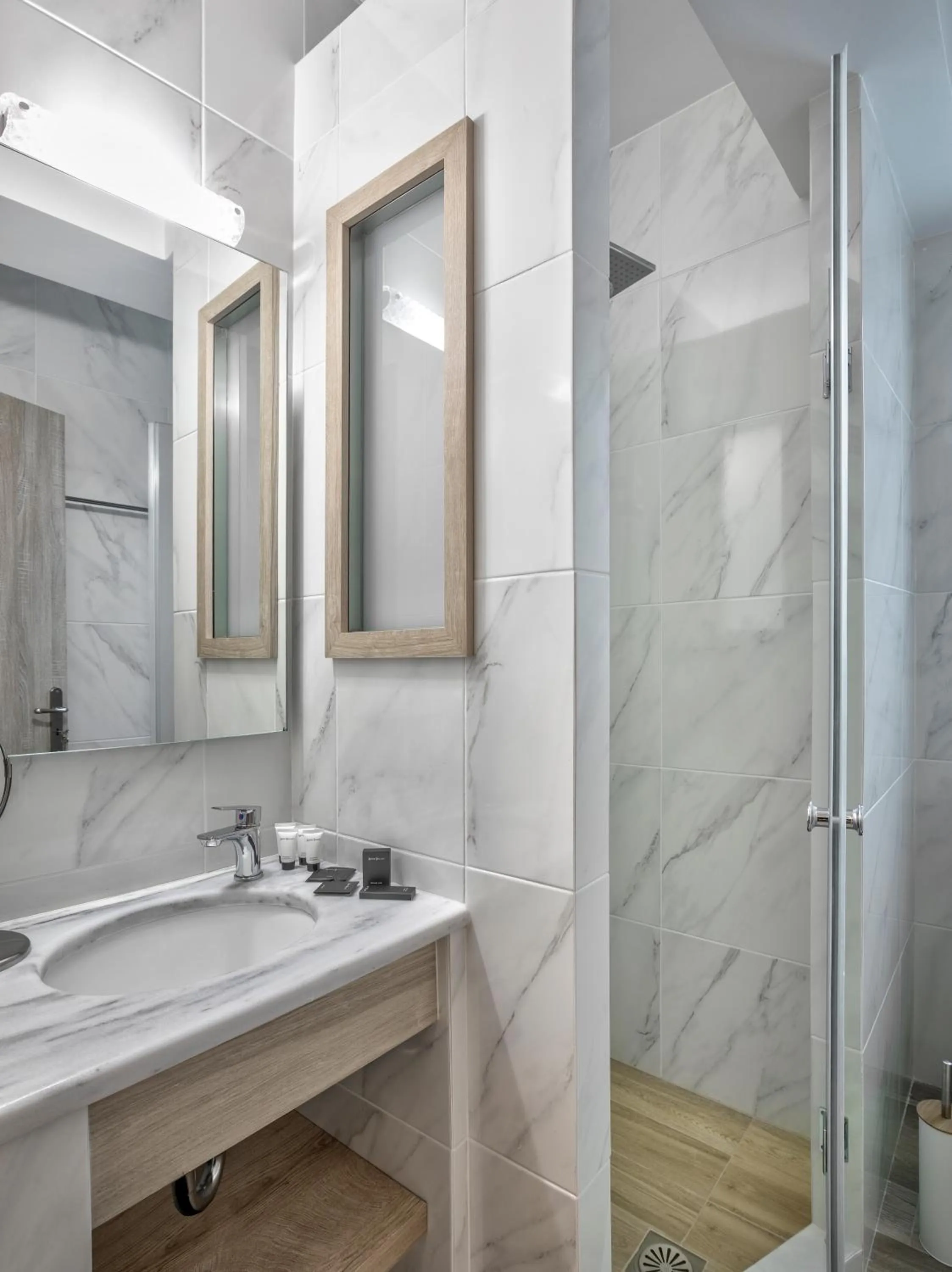 Bathroom in Acropolis City Life BH