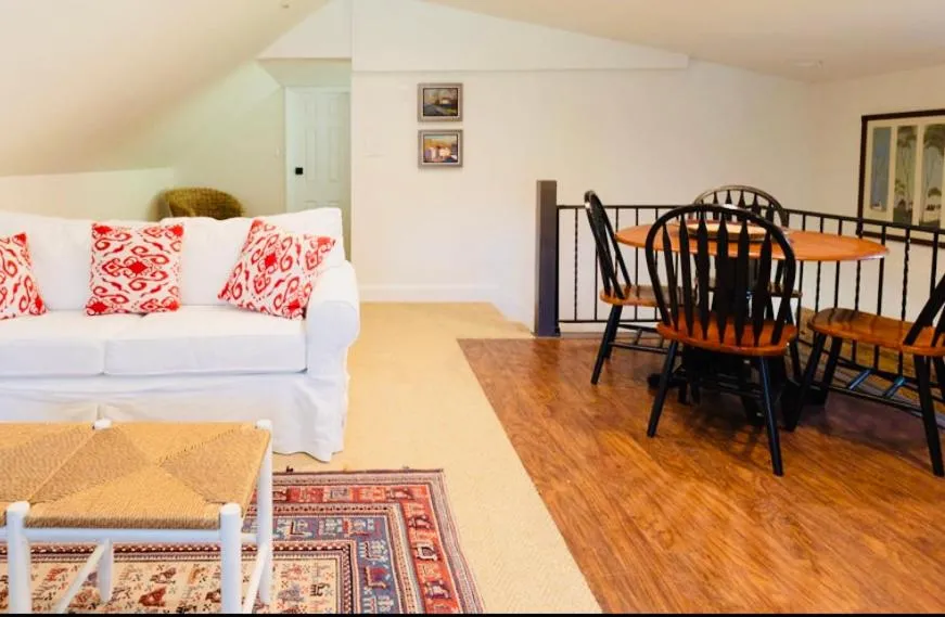 Deluxe King Suite in Kedron Valley Inn