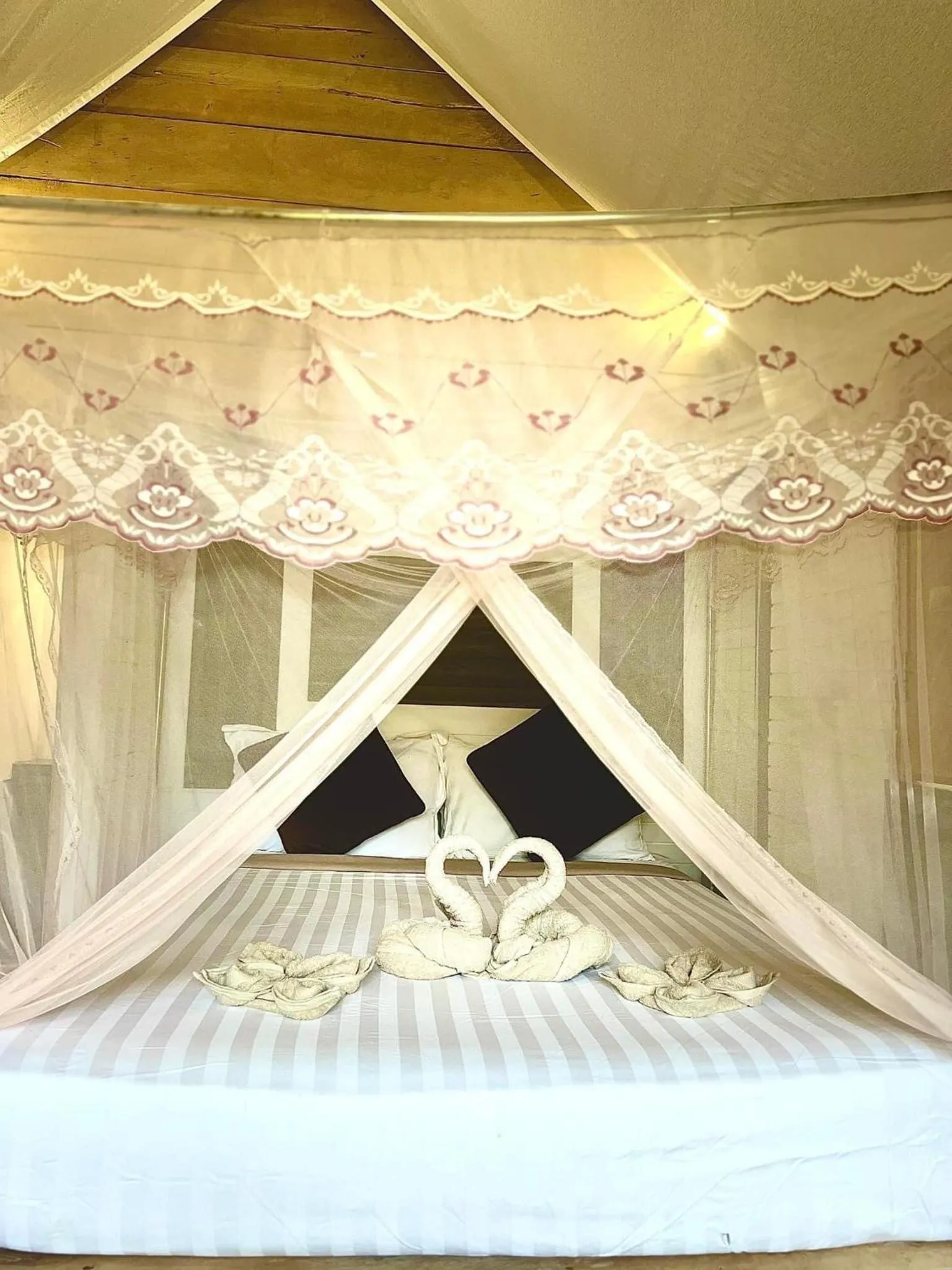 Bed in Koh Mook Mountain view