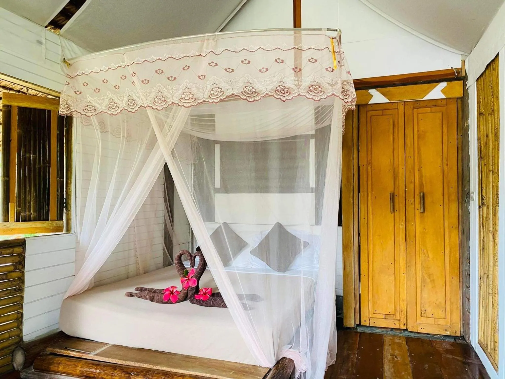 Bed in Koh Mook Mountain view