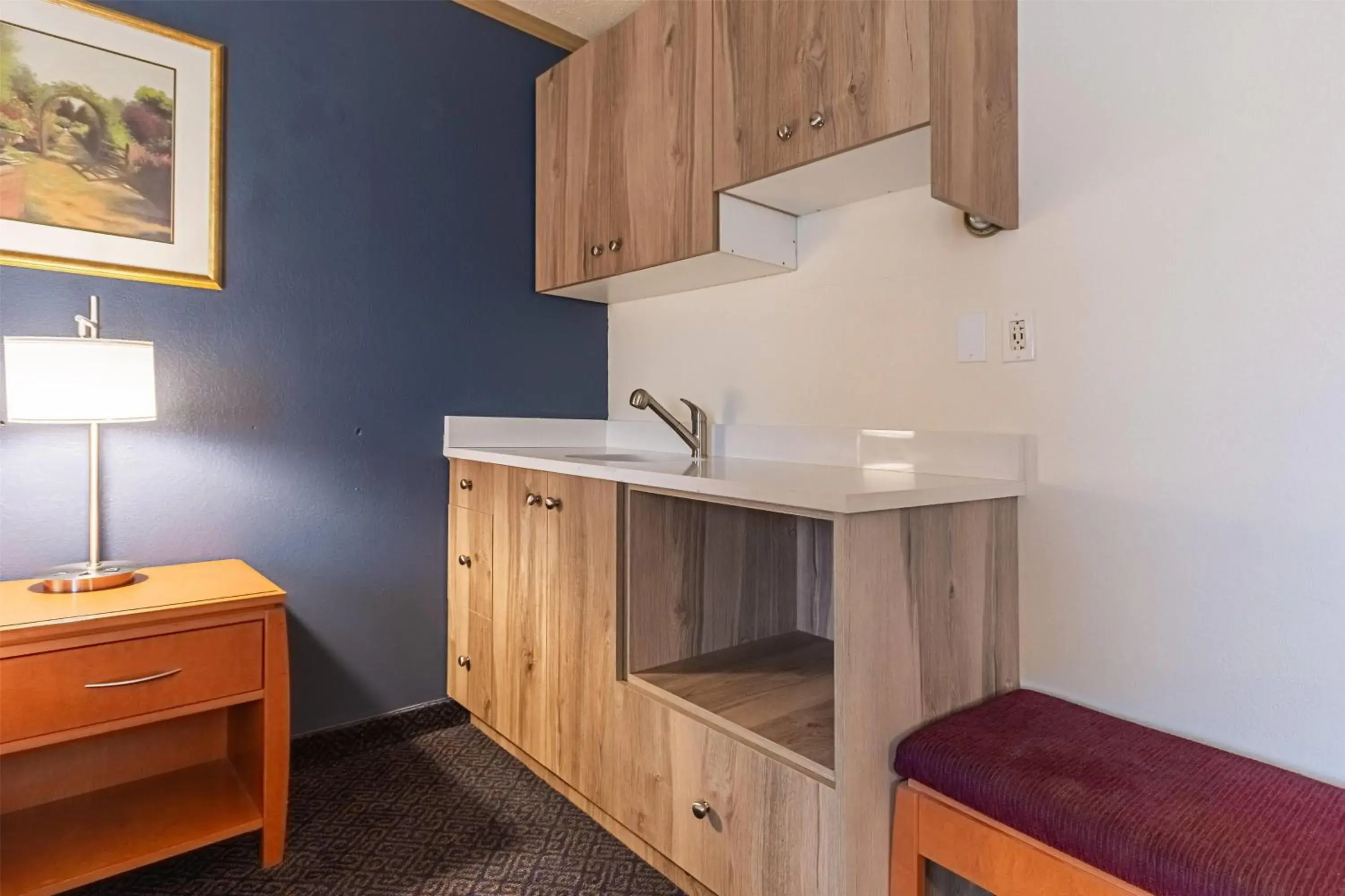 Photo of the whole room in Days Inn by Wyndham Drayton Valley Photo of the whole room in Days Inn by Wyndham Drayton Valley