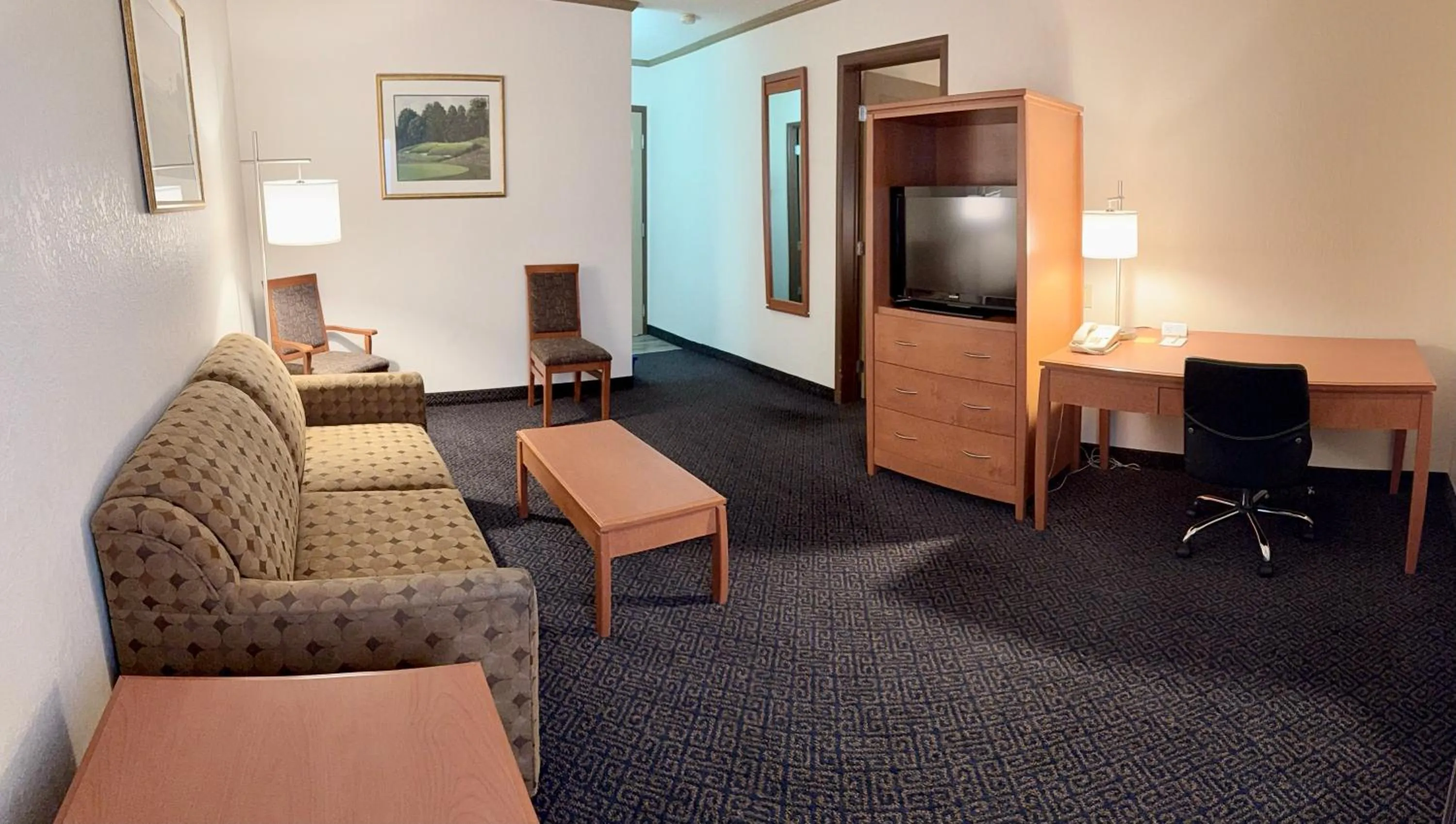 Seating area in Days Inn by Wyndham Drayton Valley