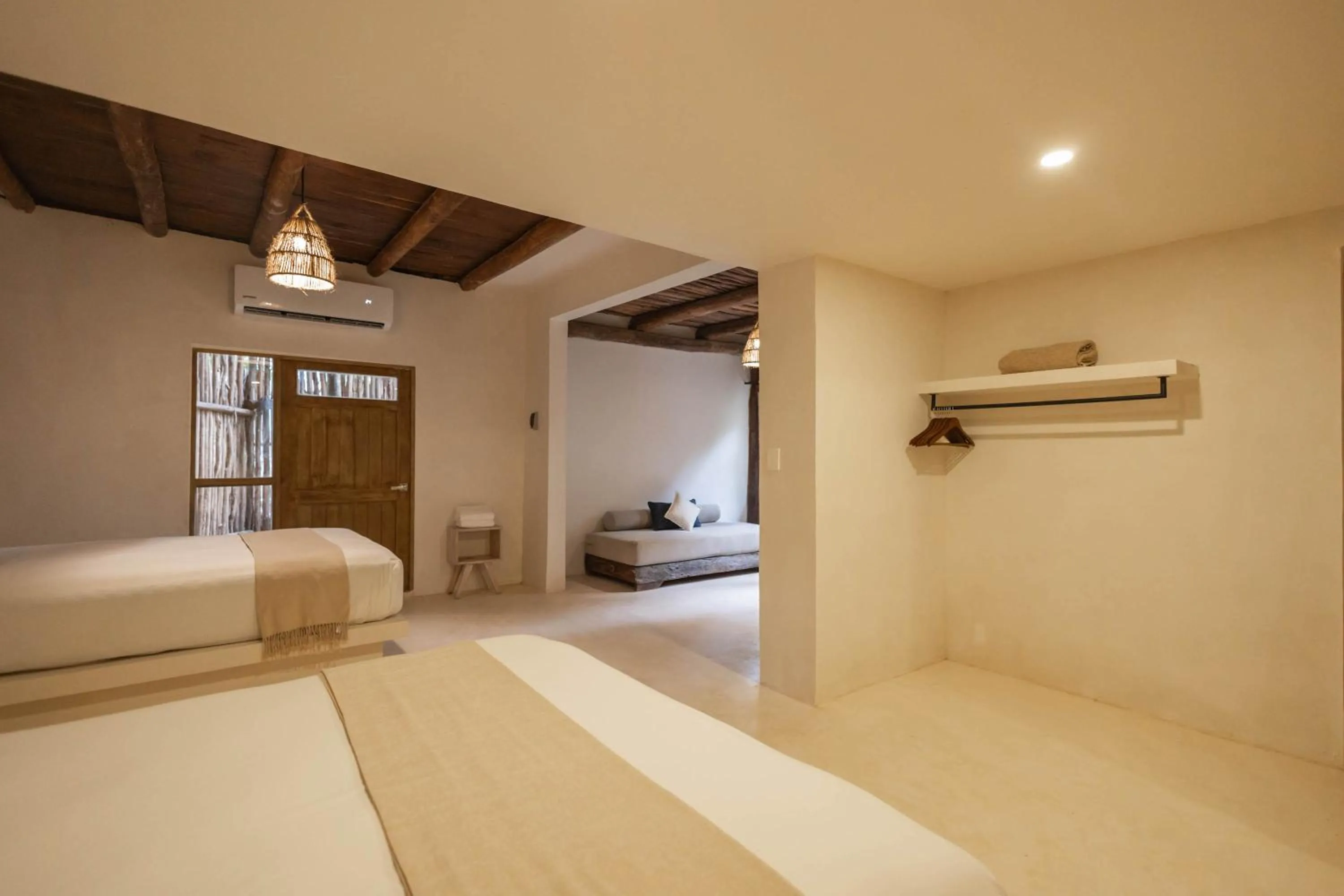 wardrobe, Bed in Tuup Tulum