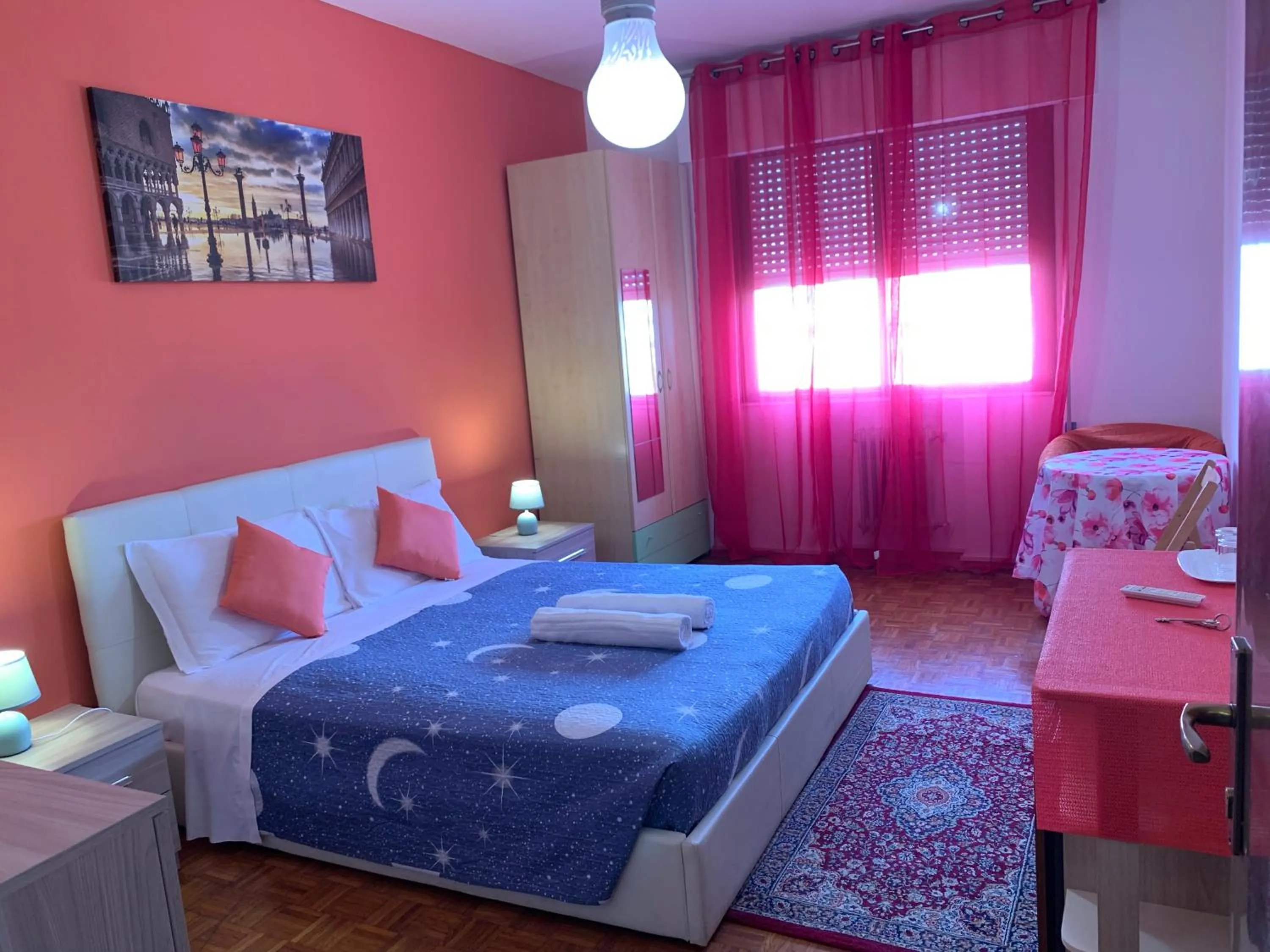 Bed in Venice Day Apartment