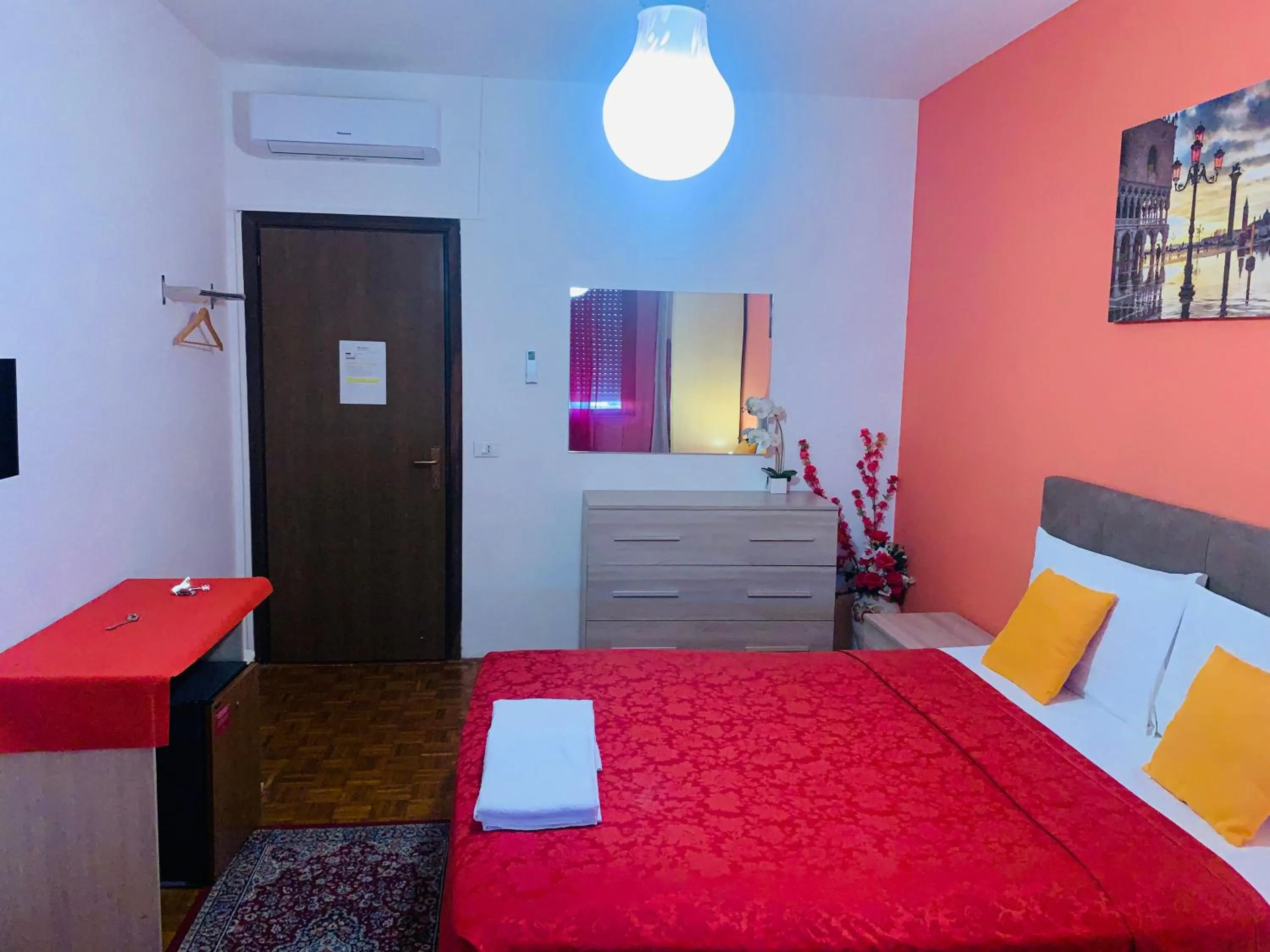 Bed in Venice Day Apartment