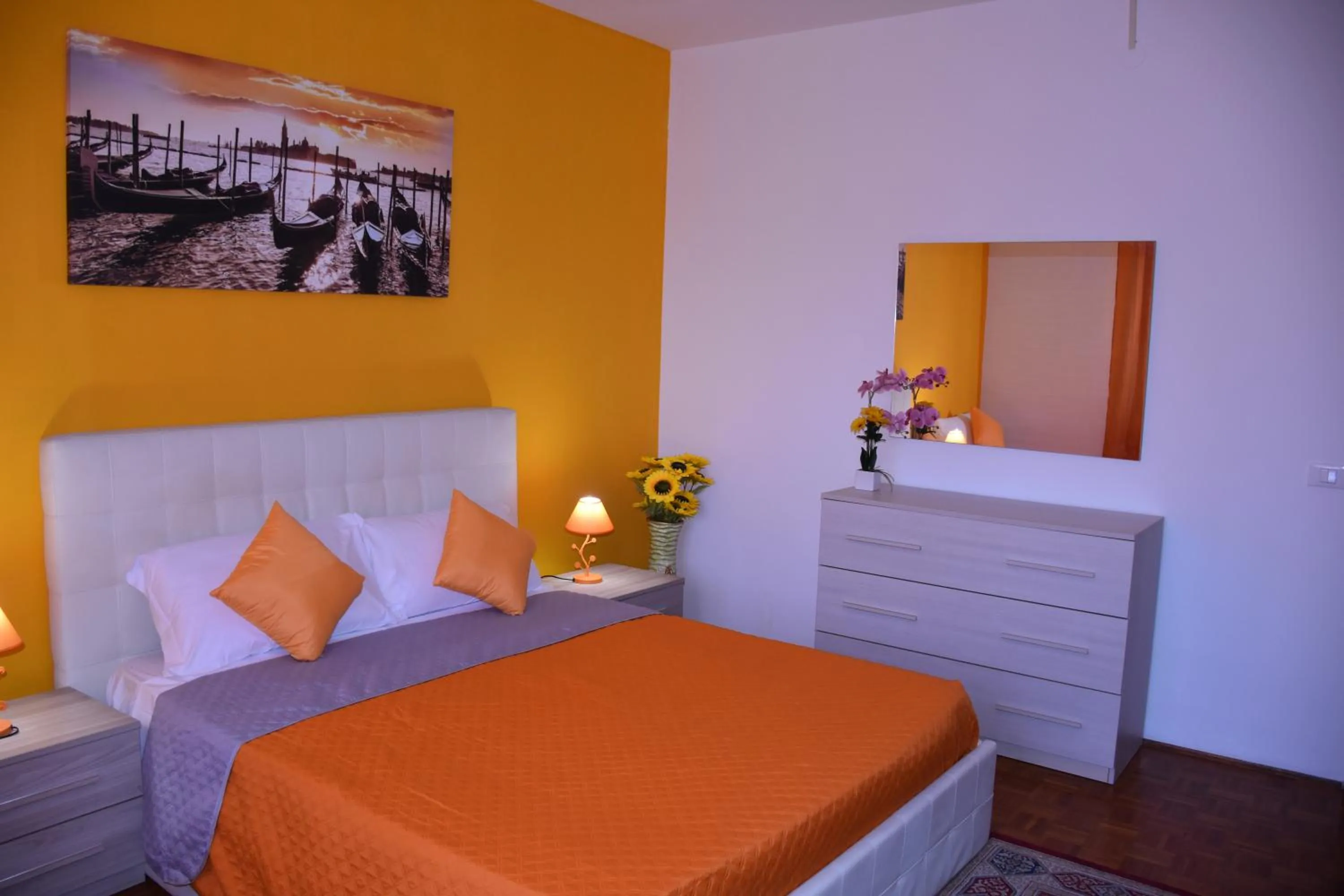 Bed in Venice Day Apartment