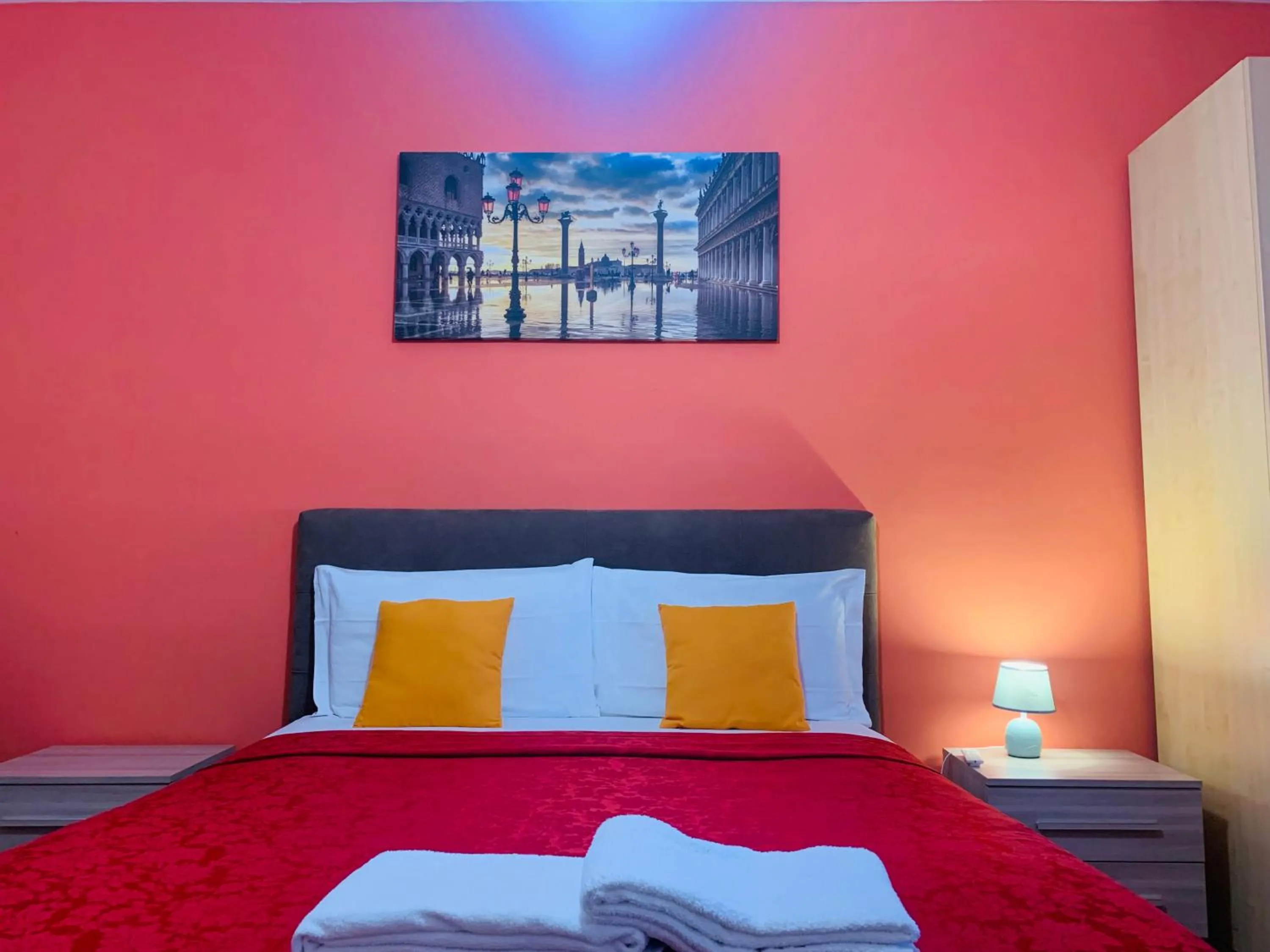 Bed in Venice Day Apartment